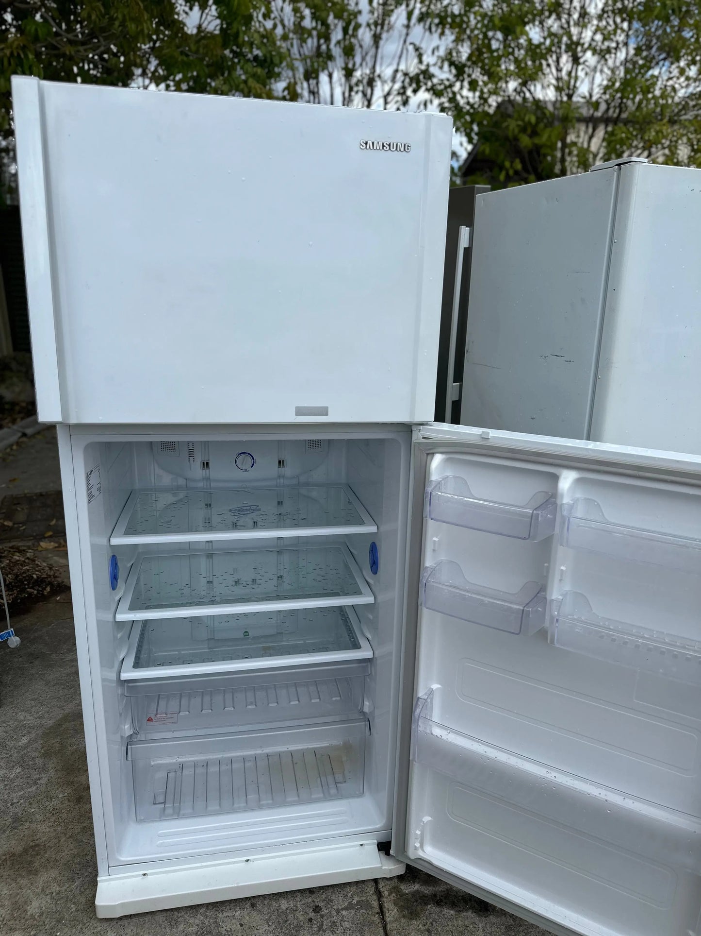 Refurbished Samsung 419 litres fridge freezer | BRISBANE