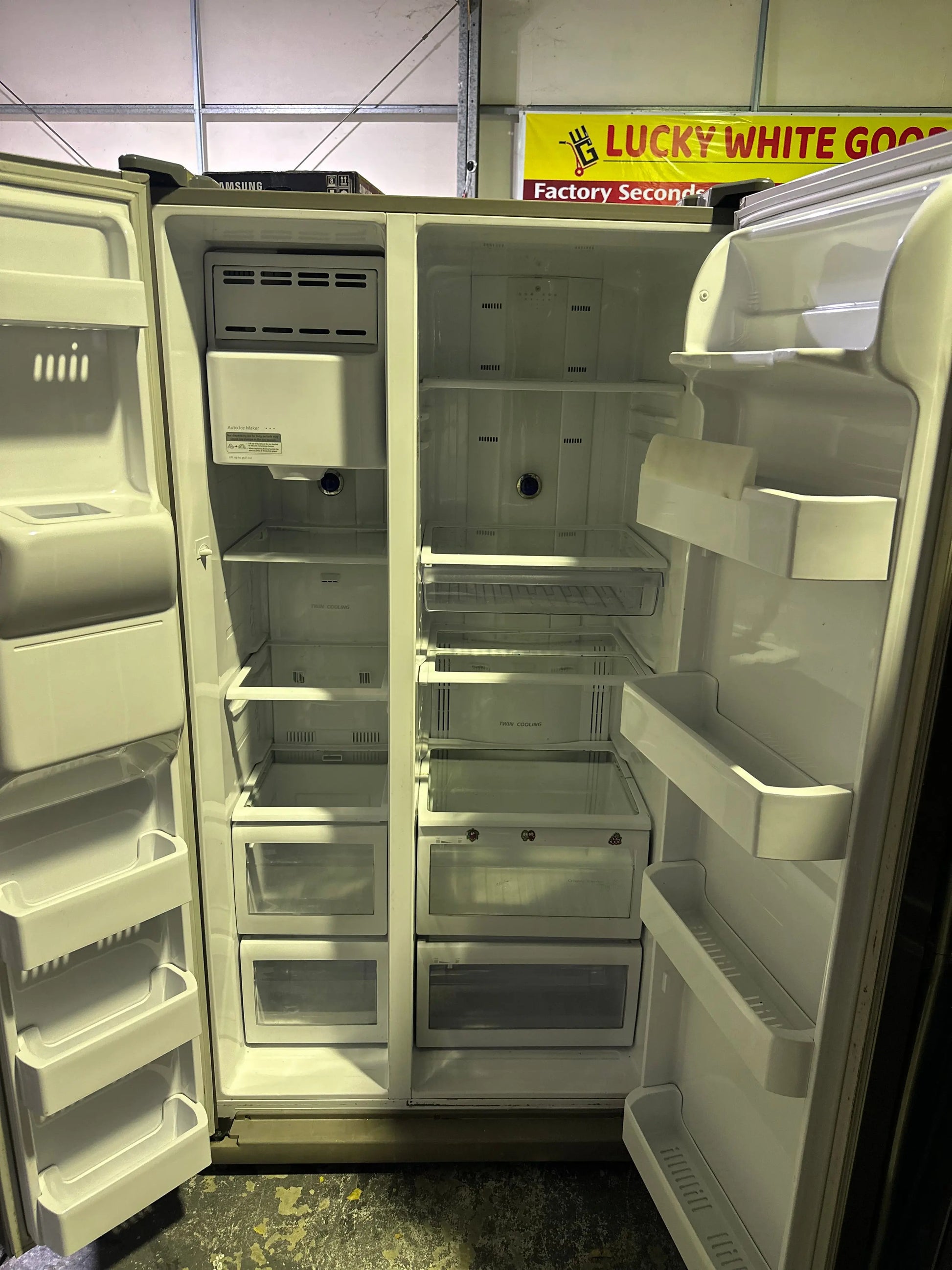 Refurbished Samsung 532 litres side by side door fridge freezer | BRISBANE