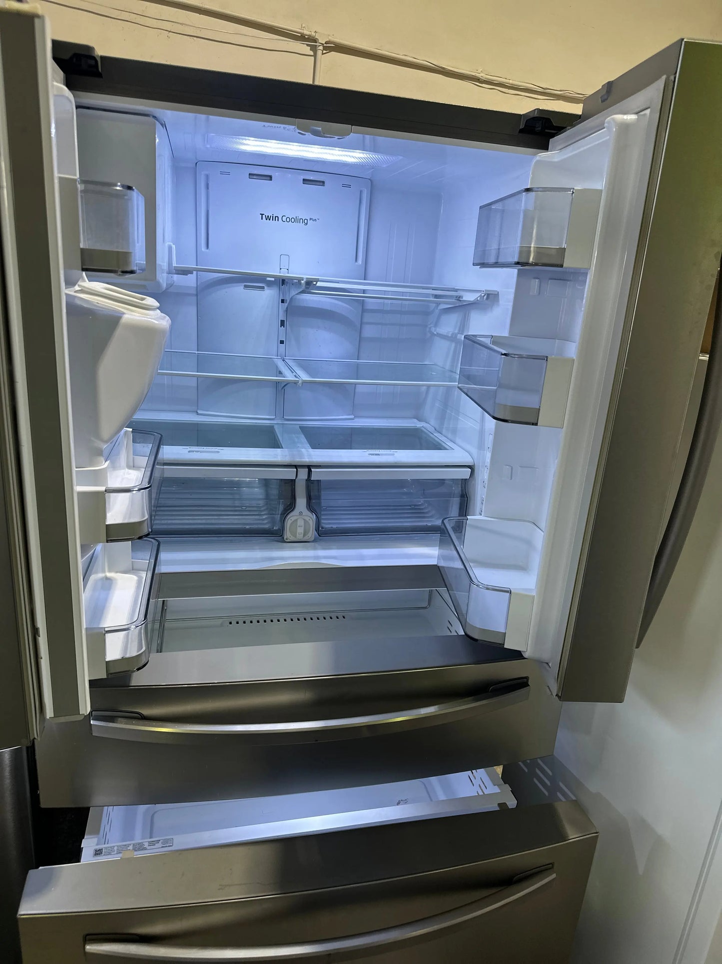 Refurbished Samsung 680 litres French door fridge freezer | BRISBANE