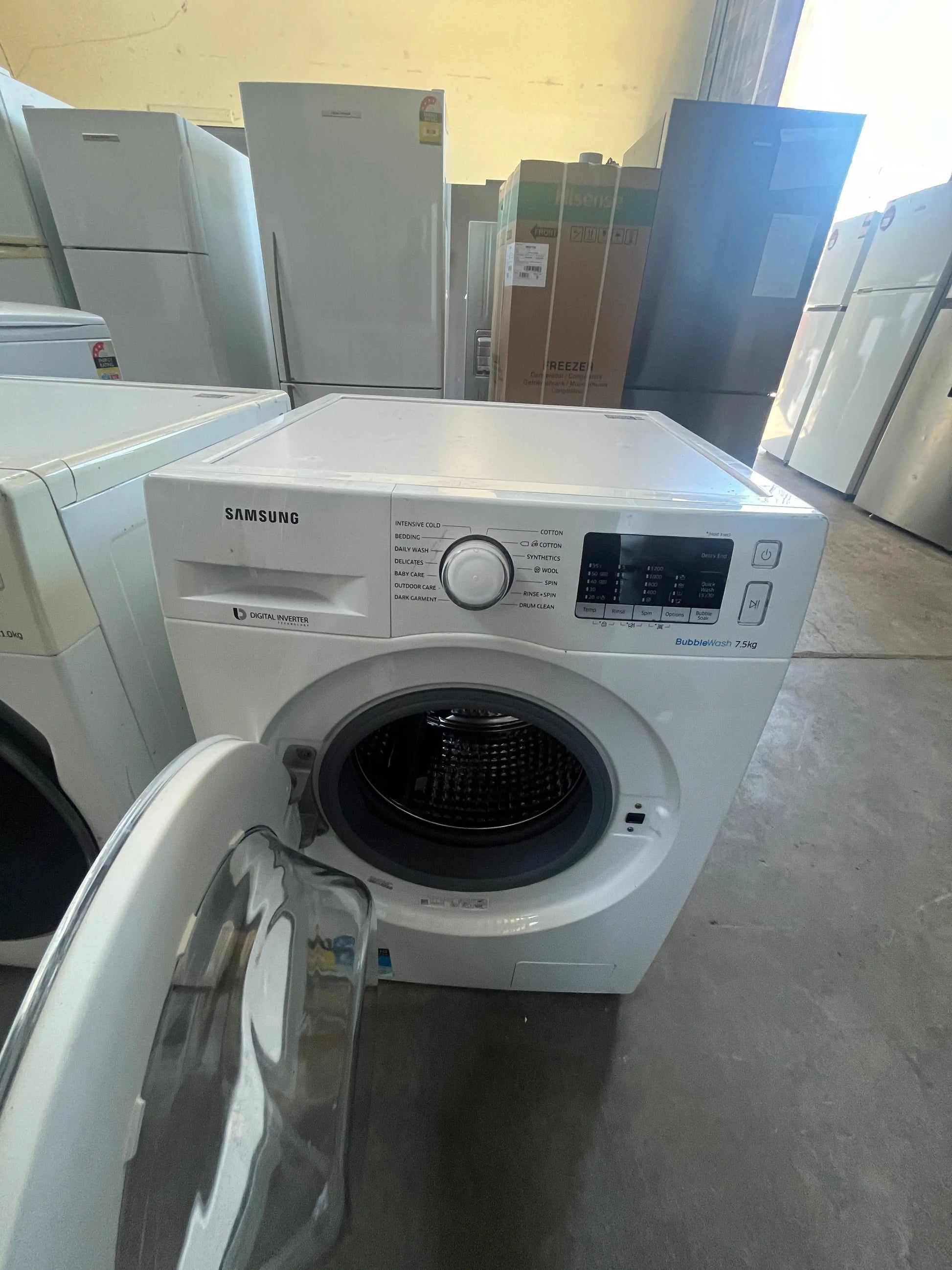 Refurbished Samsung Electronics clothes washer Model WW75J52 10IW Load capacity 7.5 kg | ADELAIDE