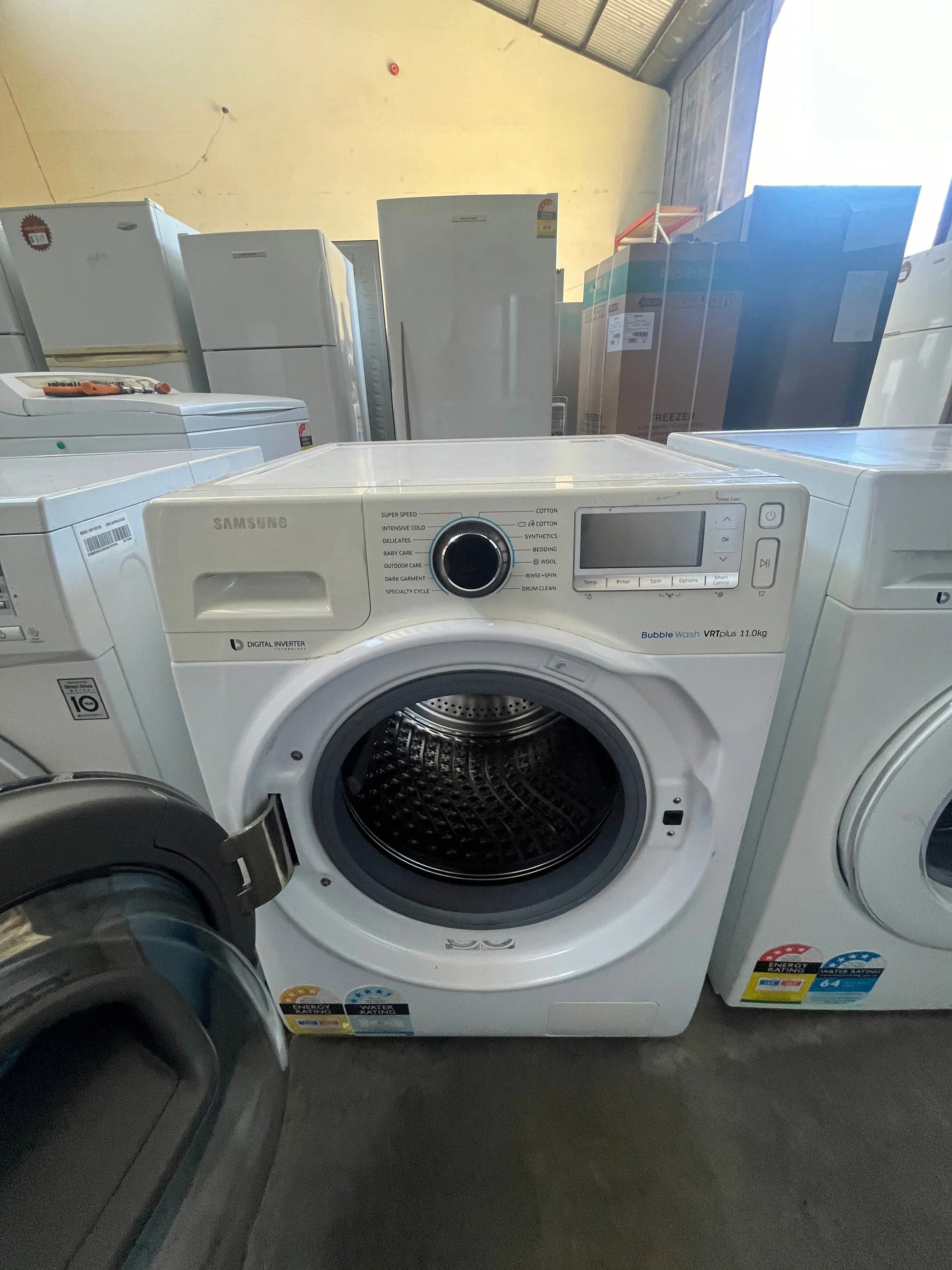 Refurbished Samsung Electronics clothes washer Model WWIIK84120W Load capacity 11.0 kg | Lucky white goods