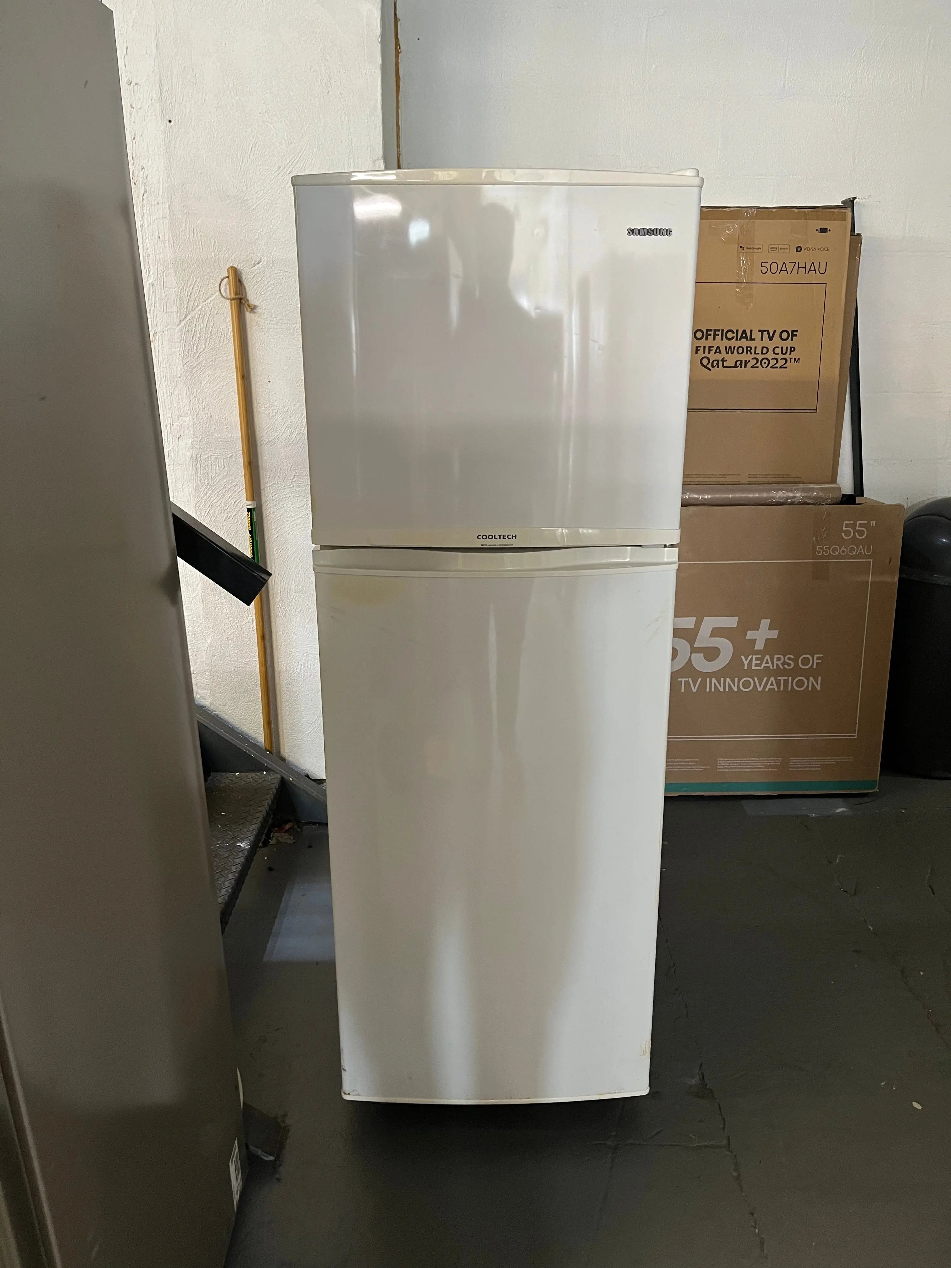 Refurbished Samsung SR-24NME 240L Top Mount Refrigerator | Compact & Energy Efficient | ALEXANDRIA