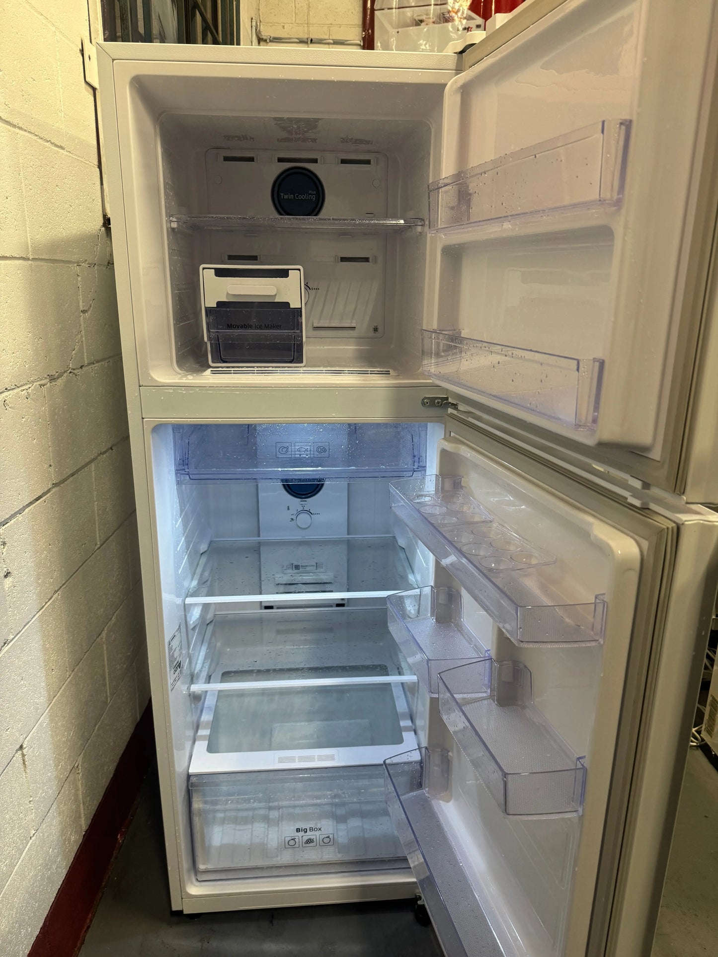 Refurbished Samsung fridge freezer 343 litres | SYDNEY