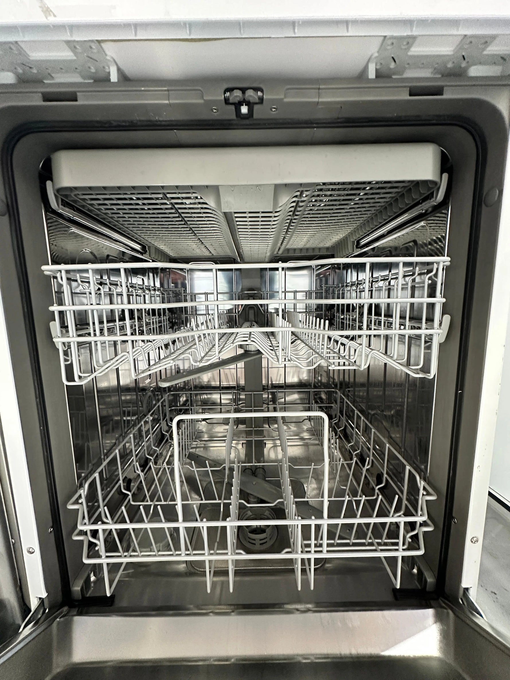 Refurbished Seiki 13 Place Setting Dishwasher | ADELAIDE