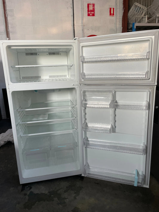 Refurbished Simpson 393L Fridge Freezer | ADELAIDE