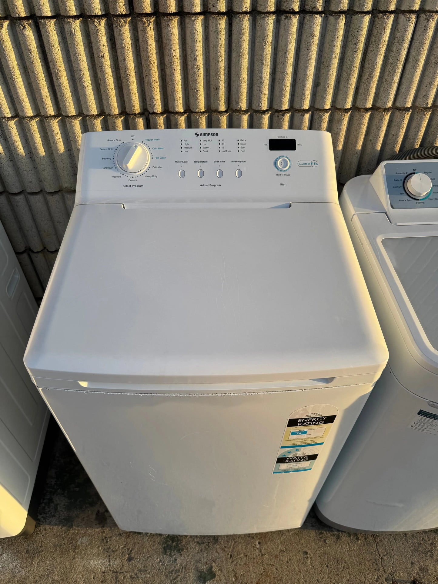 Refurbished Simpson 5.5 kg Top loader washer | Lucky white goods