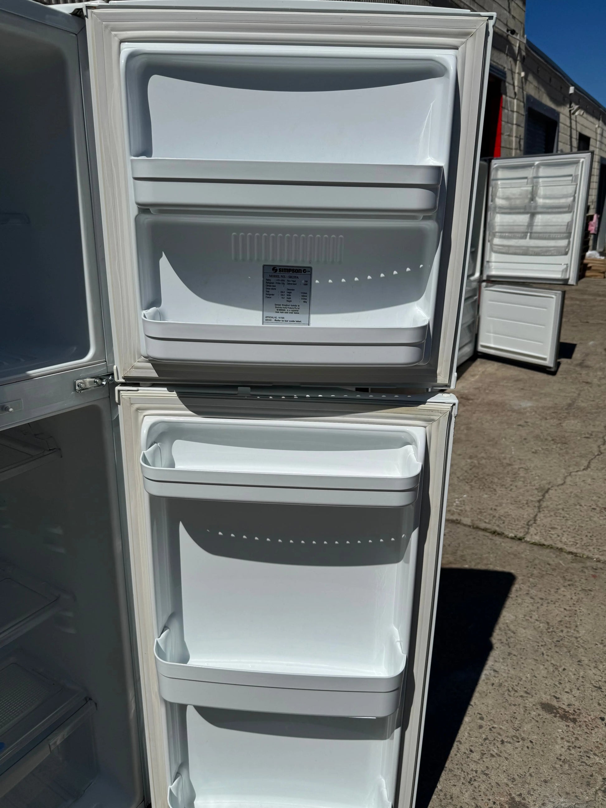 Refurbished Simpson fridge freezer 234 L | SYDNEY