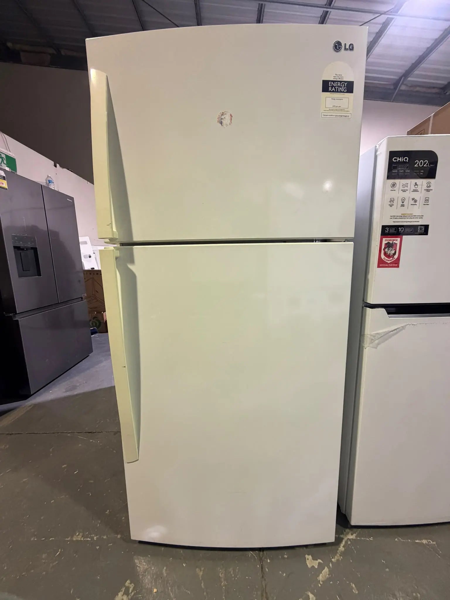 Refurbished Spacious LG 515L Top Mount Fridge Freezer | BRISBANE