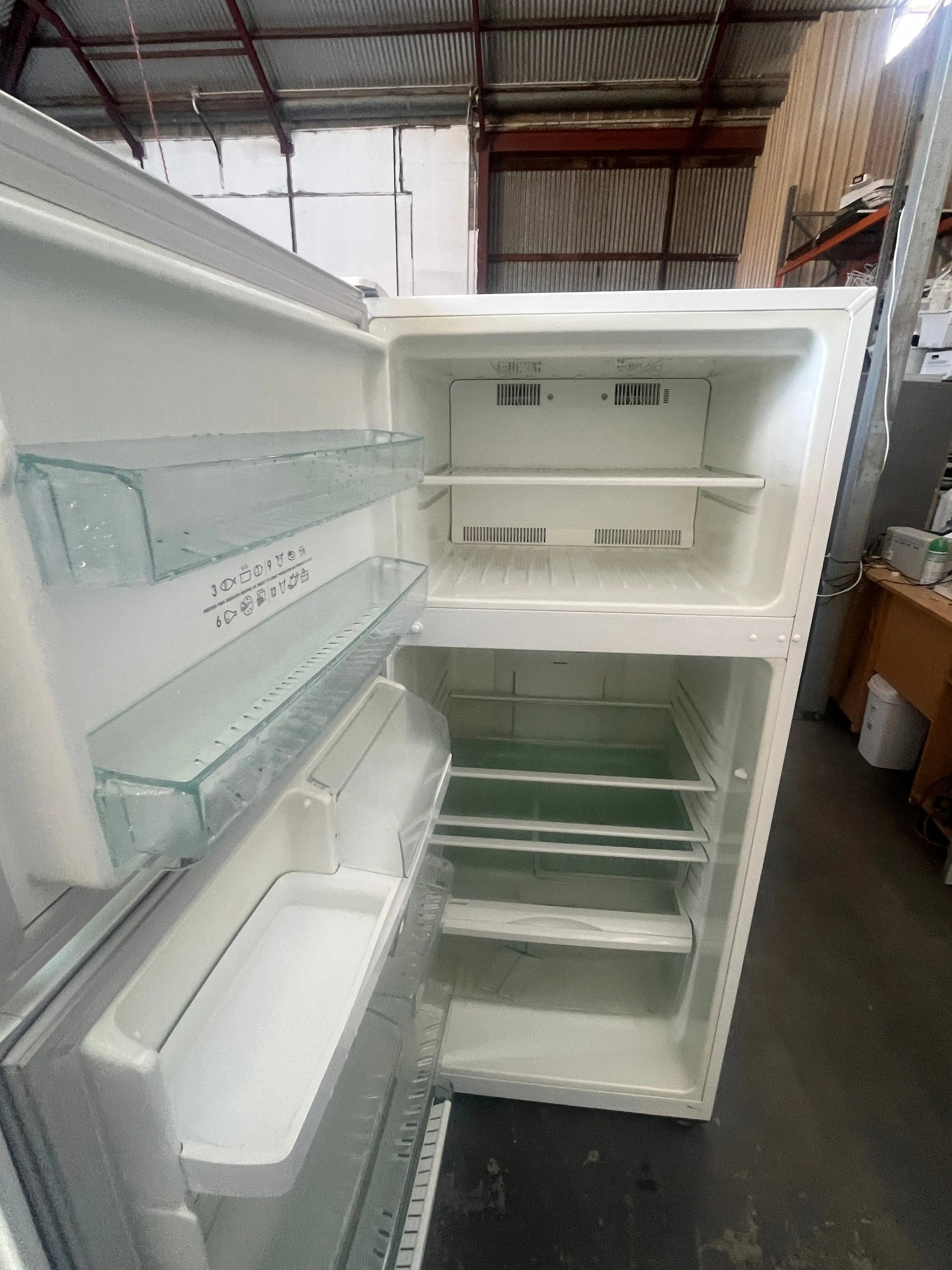 Refurbished WESTINGHOUSE RJ422V -L*4 fridge freezer capacity 420L | ADELAIDE