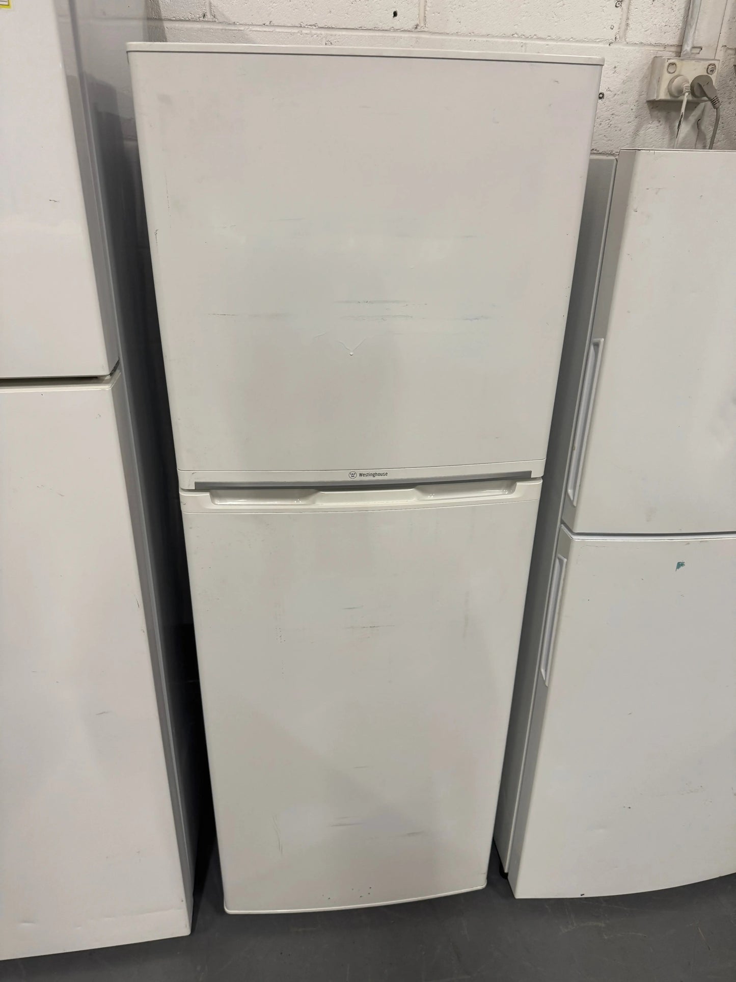 Refurbished Westinghouse 224 ltr fridge freezer | SYDNEY