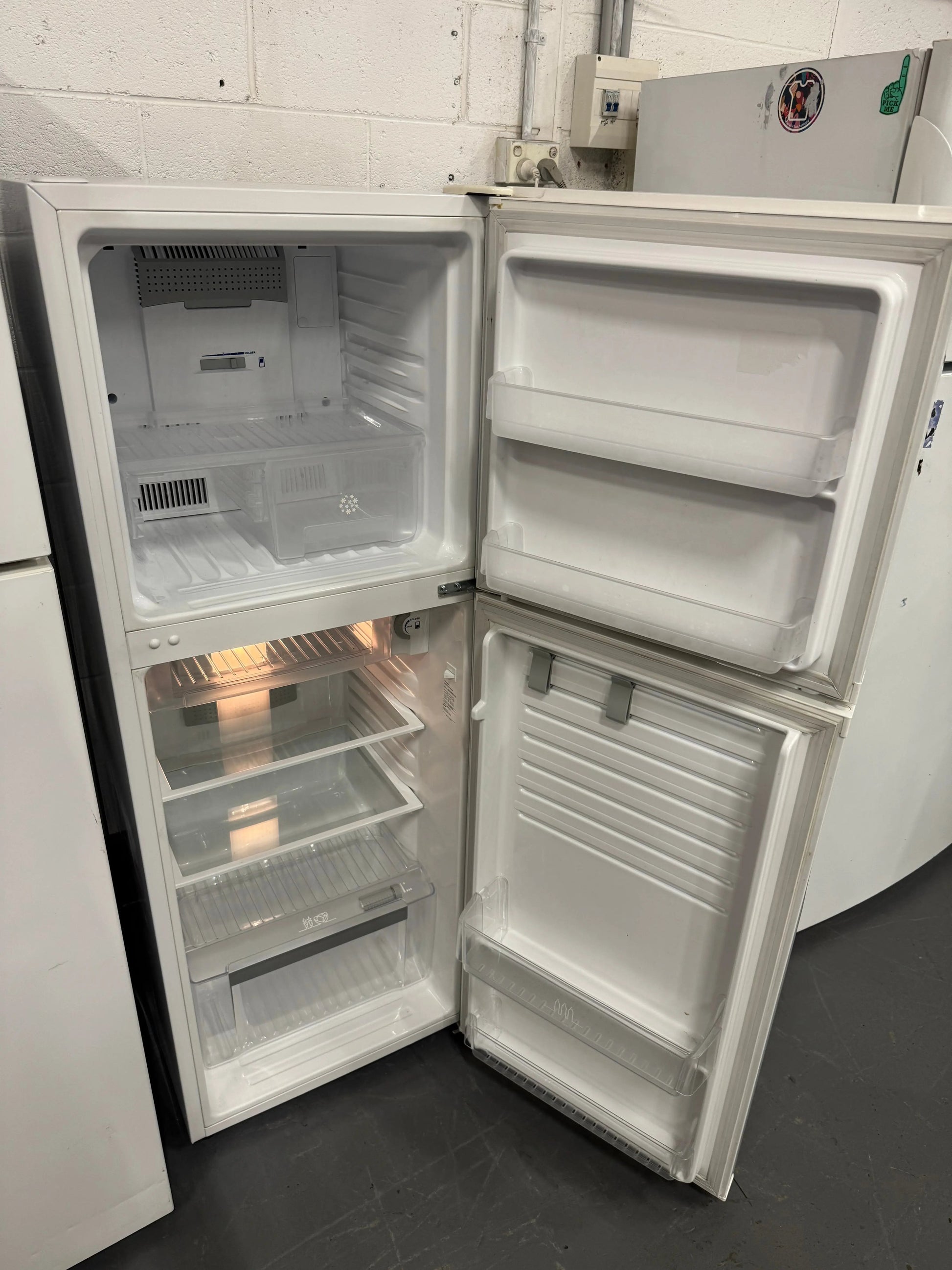 Refurbished Westinghouse 224 ltr fridge freezer | SYDNEY