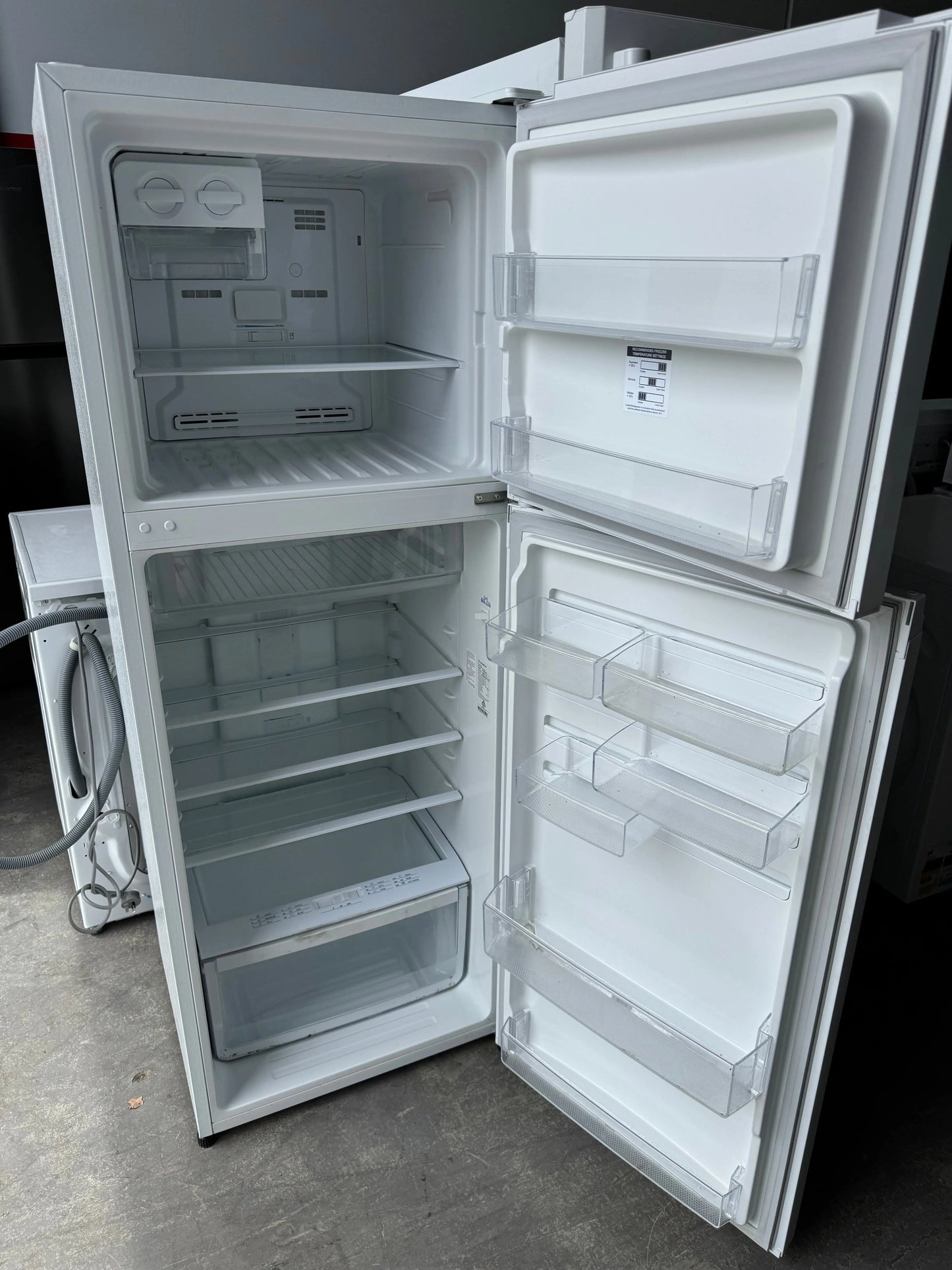 Refurbished Westinghouse 330 Litres Fridge Freezer | PERTH