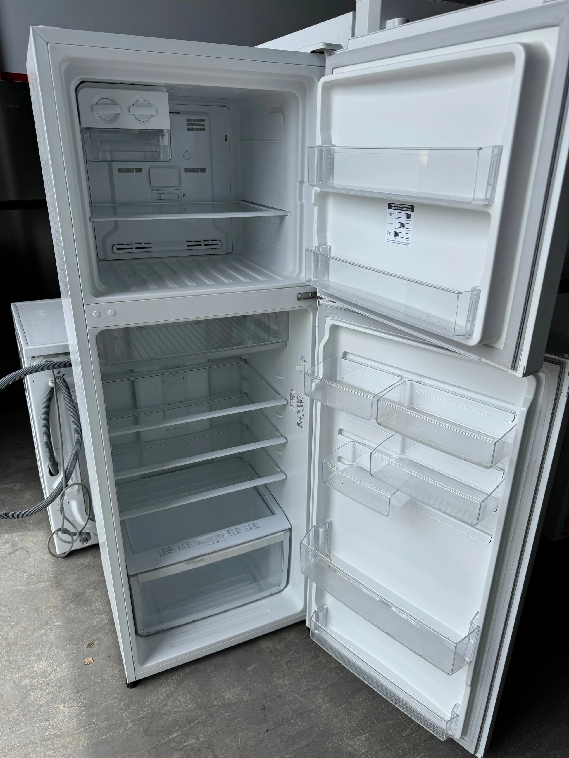 Refurbished Westinghouse 330 Litres Fridge Freezer | PERTH