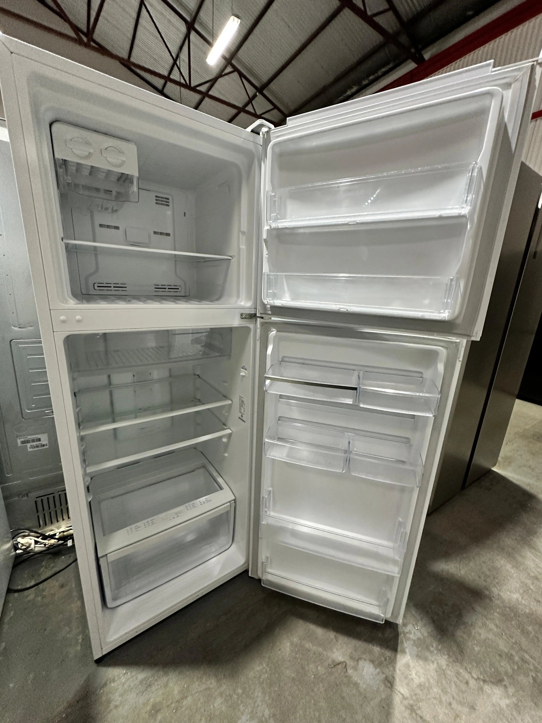 Refurbished Westinghouse 339L Top Mount Refrigerator Freezer | ADELAIDE