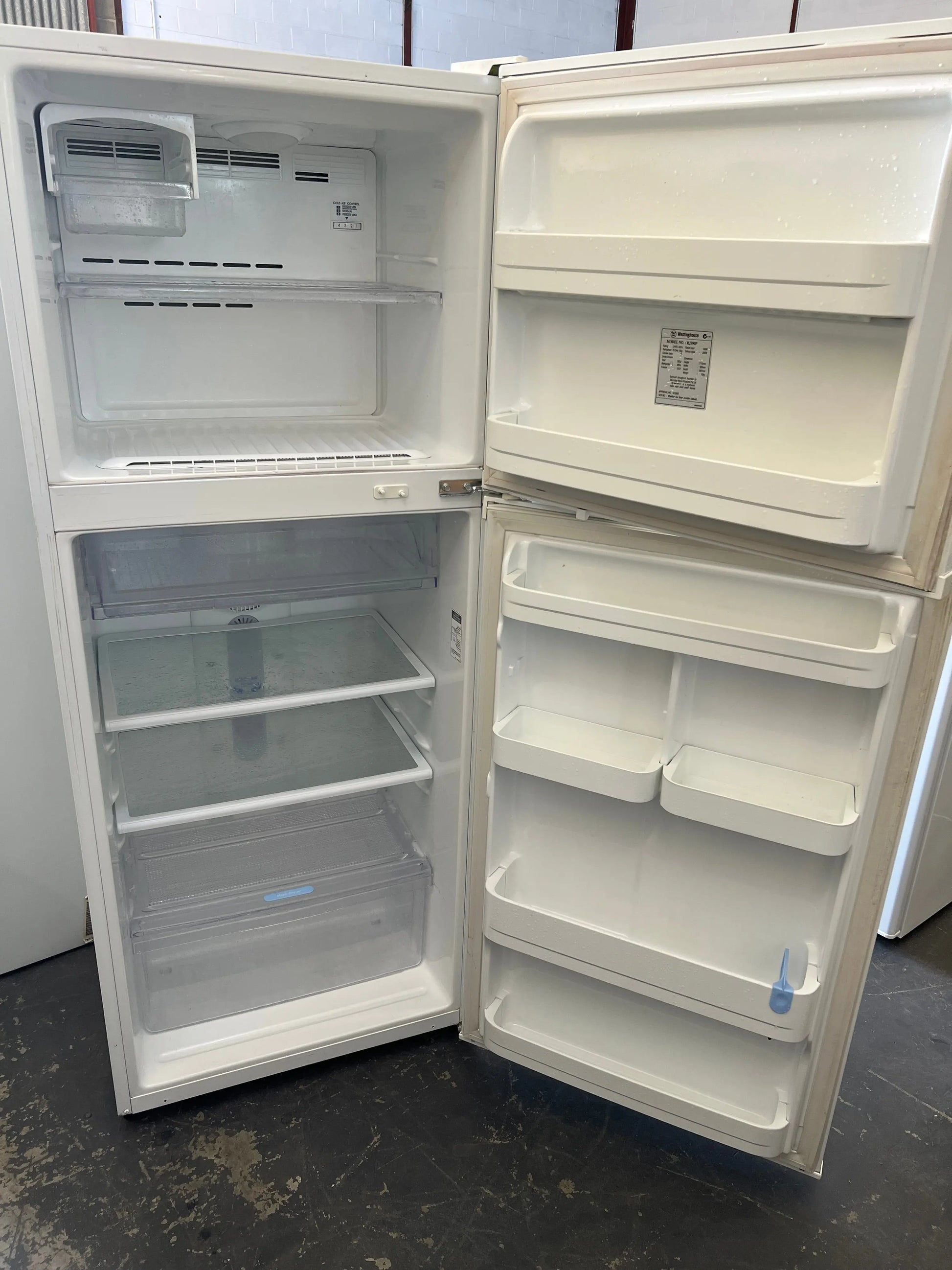 Refurbished Westinghouse 380 Litres Fridge Freezer | ADELAIDE