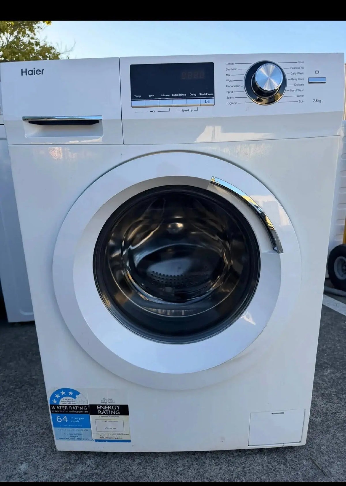 Refurbished Westinghouse 393 litres fridge freezer refurbished haier 7.5kg washing machine refurbished Panasonic 27 litres microwave (3 months warranty) | BRISBANE