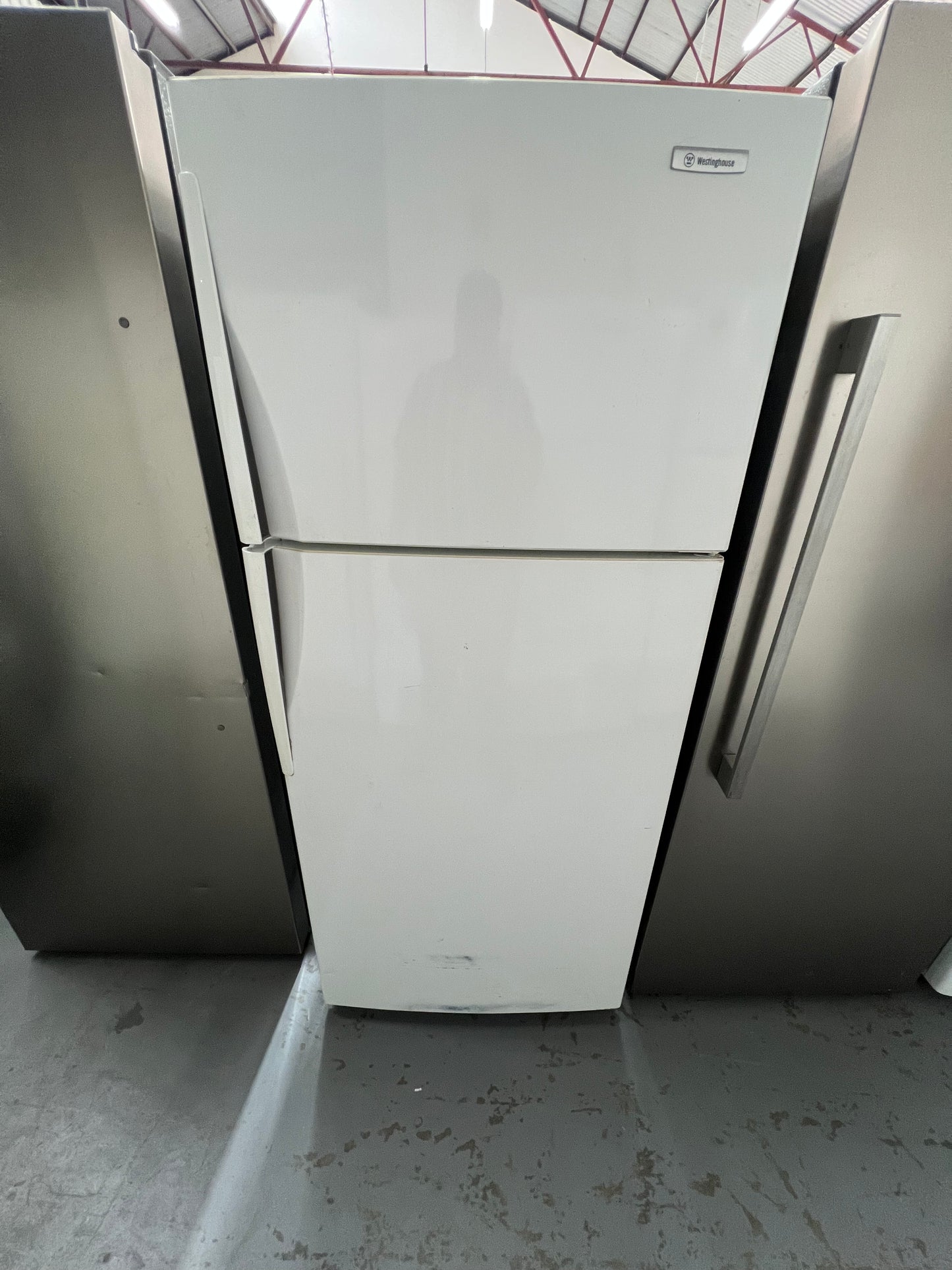 Refurbished Westinghouse 420 Litres Fridge Freezer | ADELAIDE