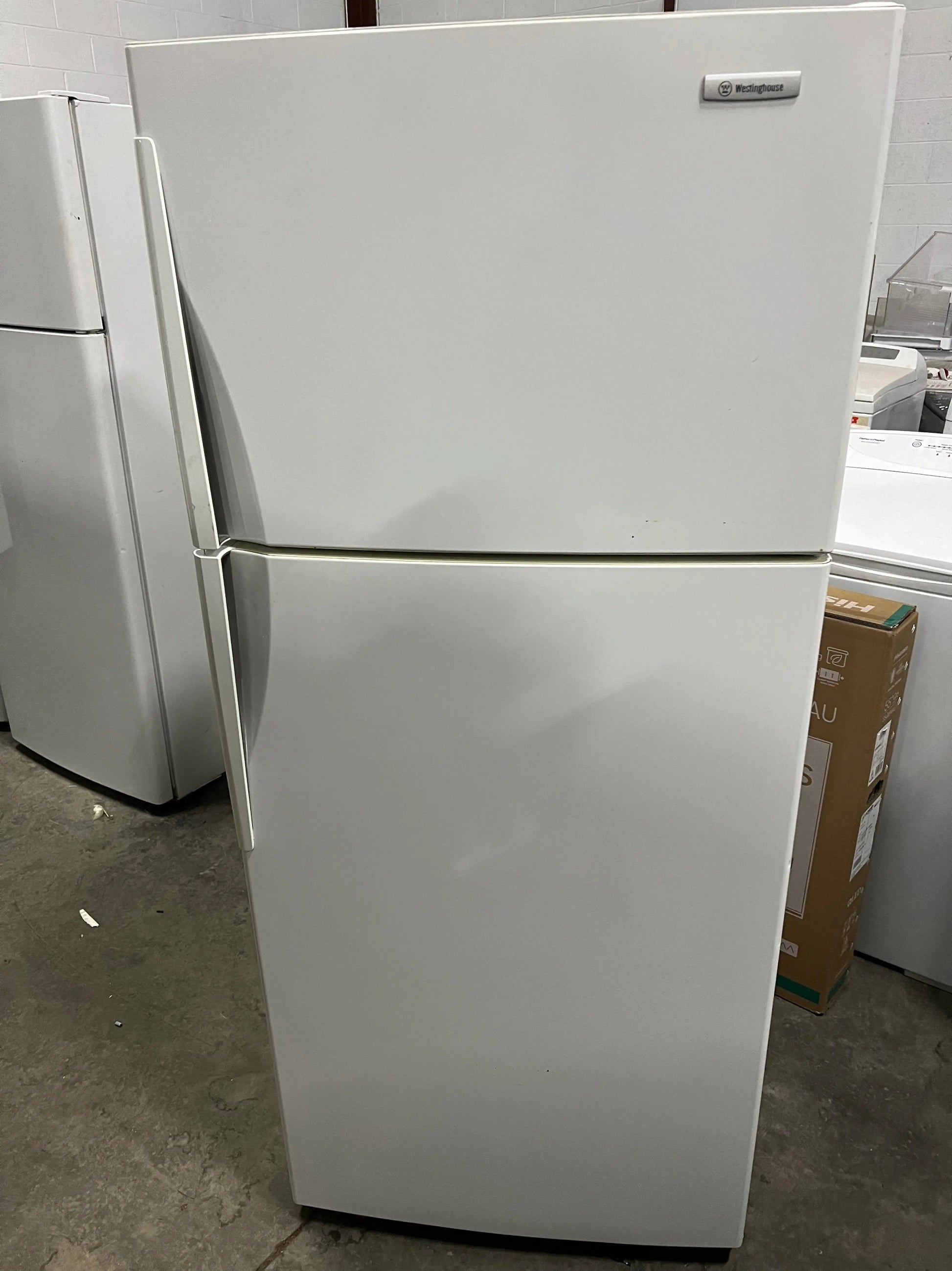 Refurbished Westinghouse 420L Fridge Freezer | ADELAIDE