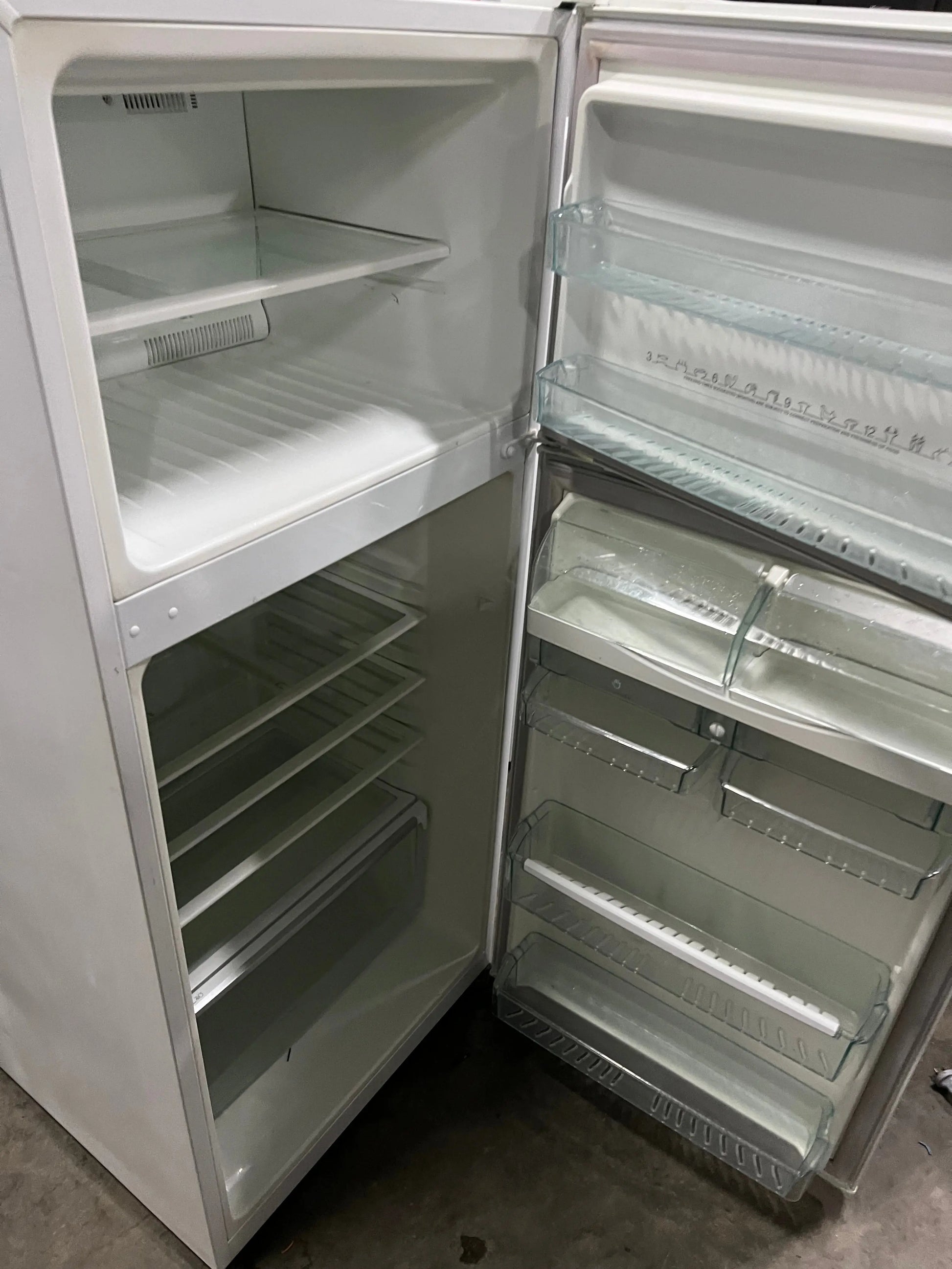 Refurbished Westinghouse 420L Fridge Freezer | ADELAIDE