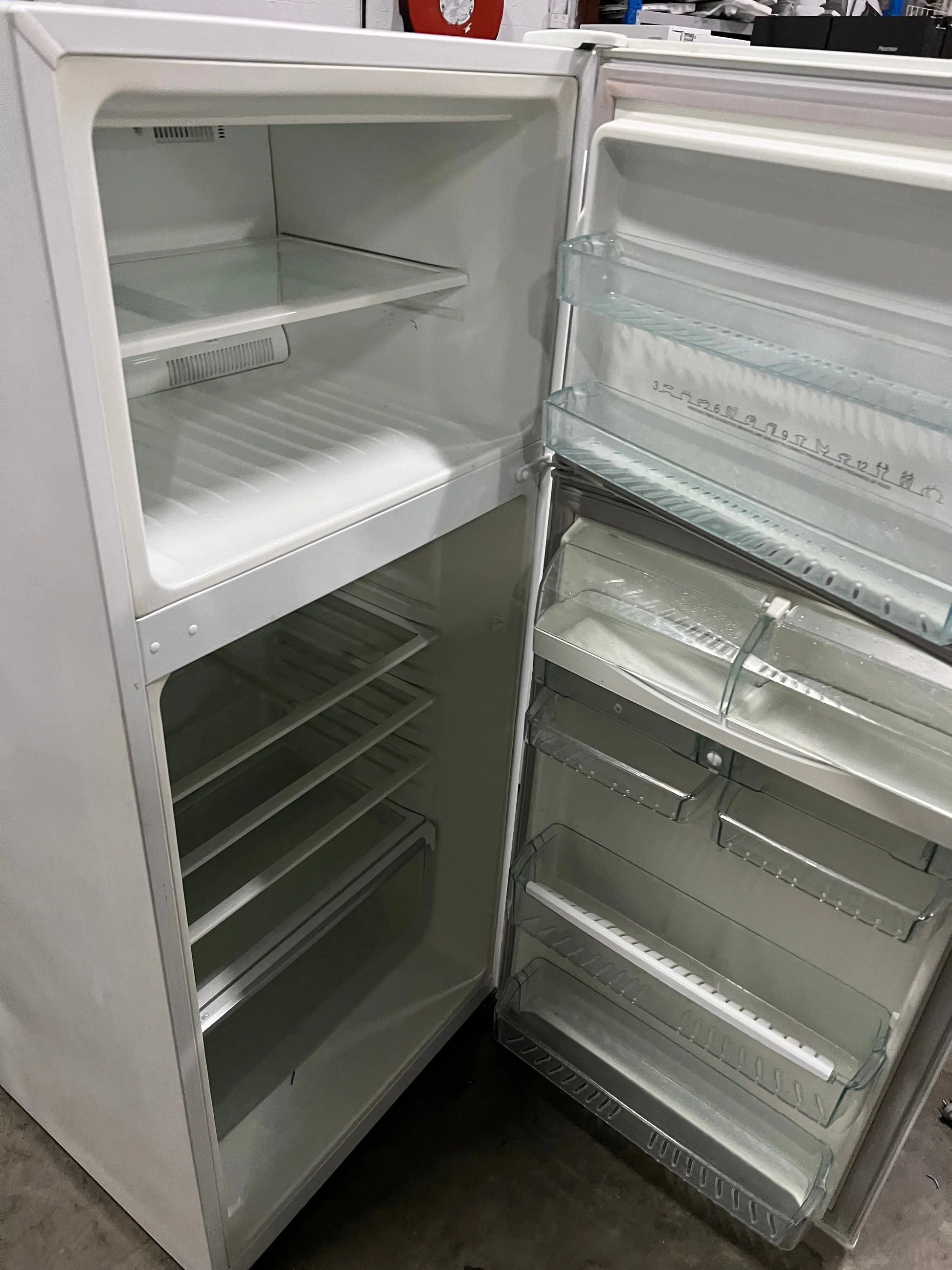 Refurbished Westinghouse 420L Fridge Freezer | ADELAIDE