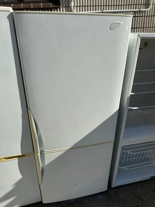 Refurbished Westinghouse 420L Fridge Freezer | SYDNEY