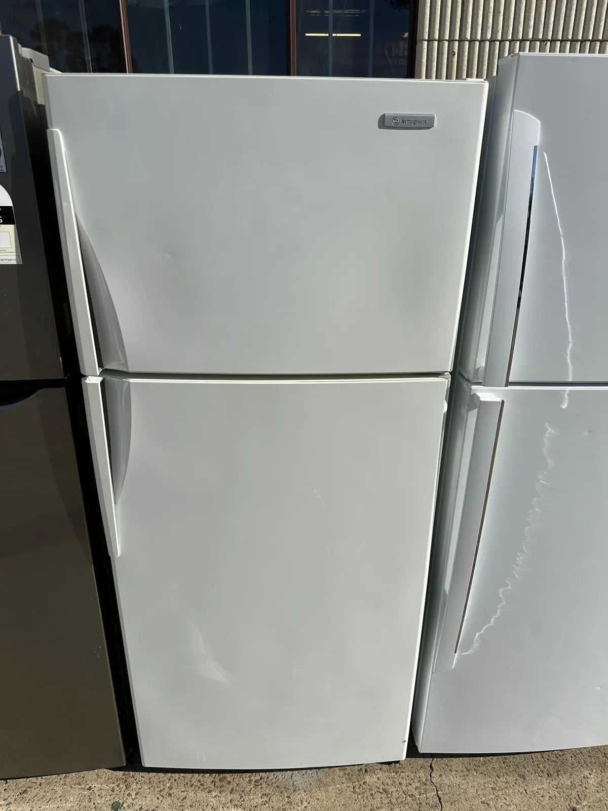 Refurbished Westinghouse 420L Fridge Freezer | SYDNEY