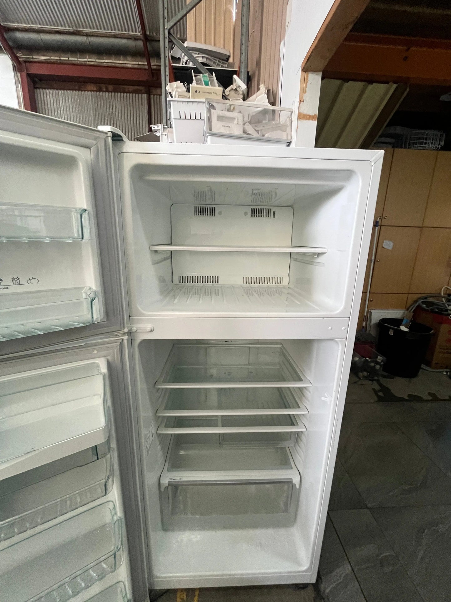 Refurbished Westinghouse 420L Refrigerator-Freezer (Model: WTM4200WB-L | ADELAIDE