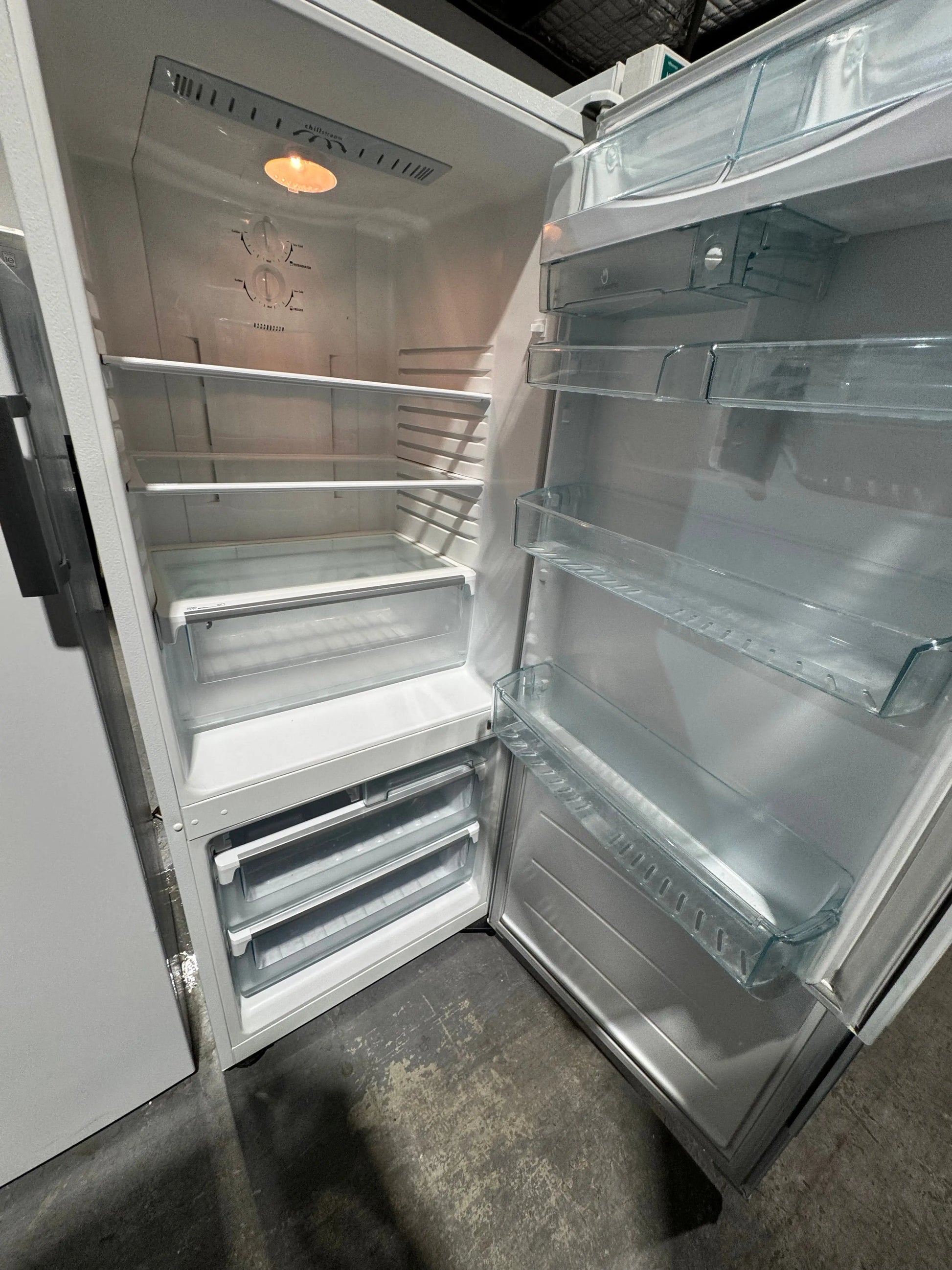 Refurbished Westinghouse 430 litres fridge freezer | PERTH