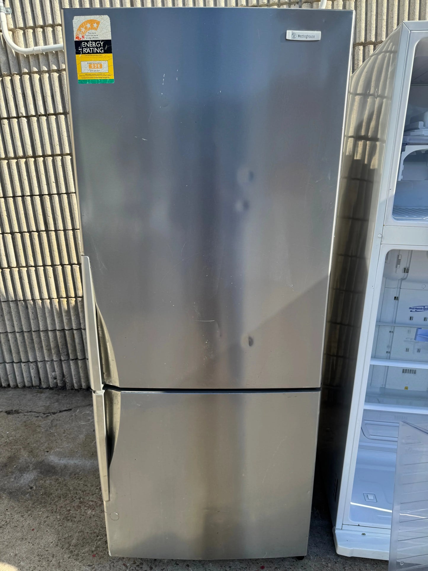 Refurbished Westinghouse 430 litres fridge freezer | SYDNEY