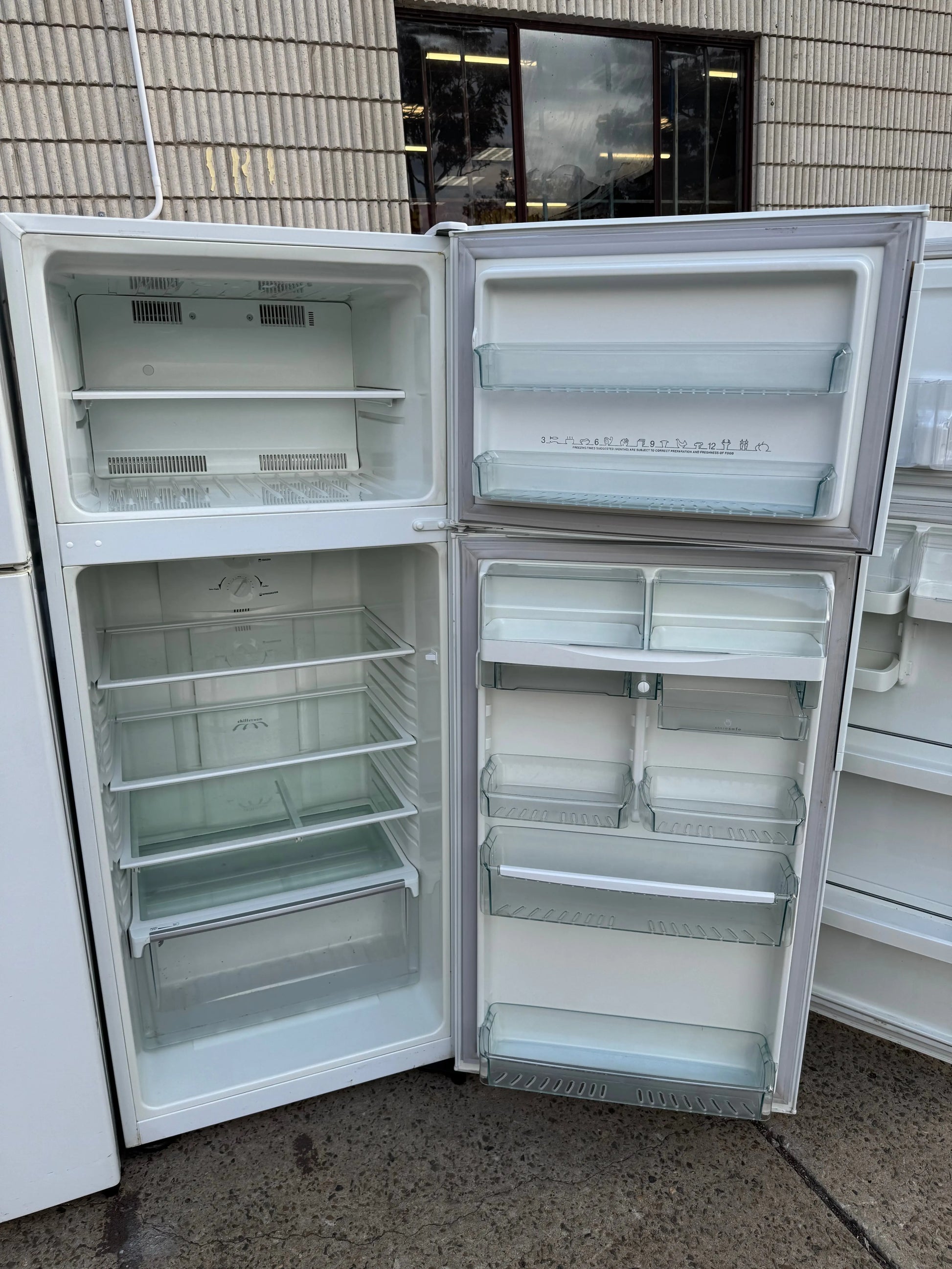 Refurbished Westinghouse 440L Fridge Freezer | SYDNEY