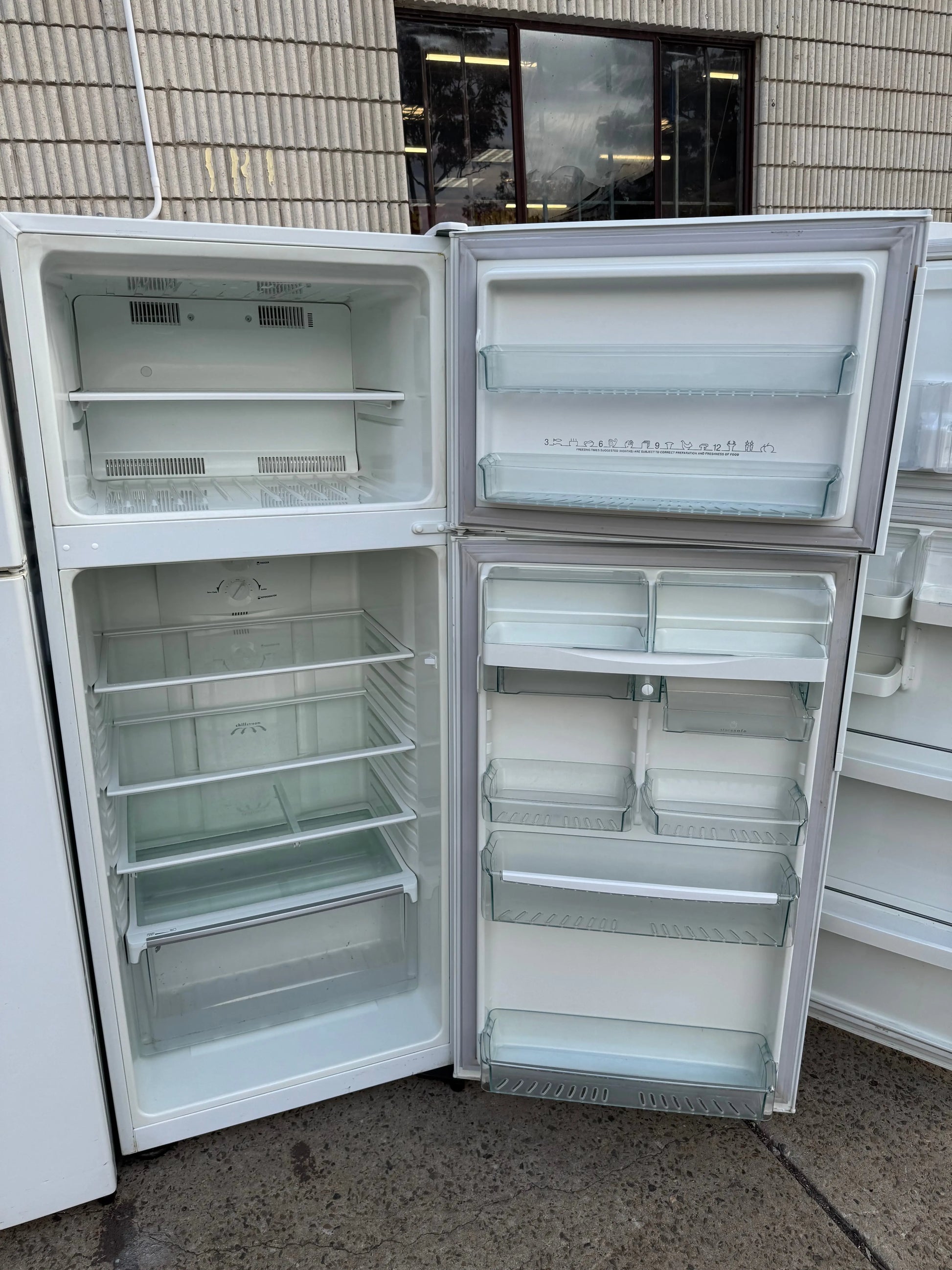 Refurbished Westinghouse 440L Fridge Freezer | SYDNEY