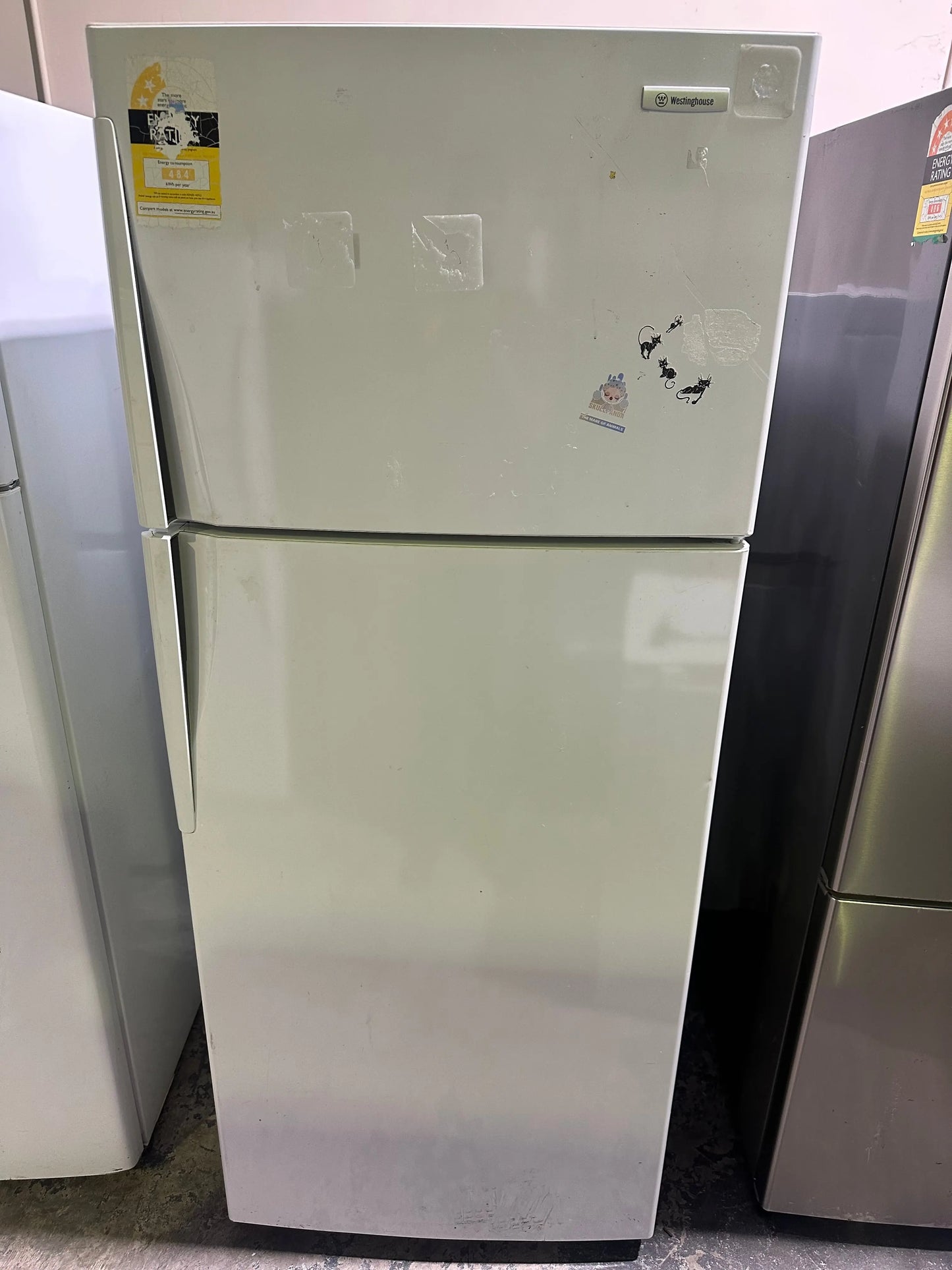 Refurbished Westinghouse 440L fridge freezer | BRISBANE