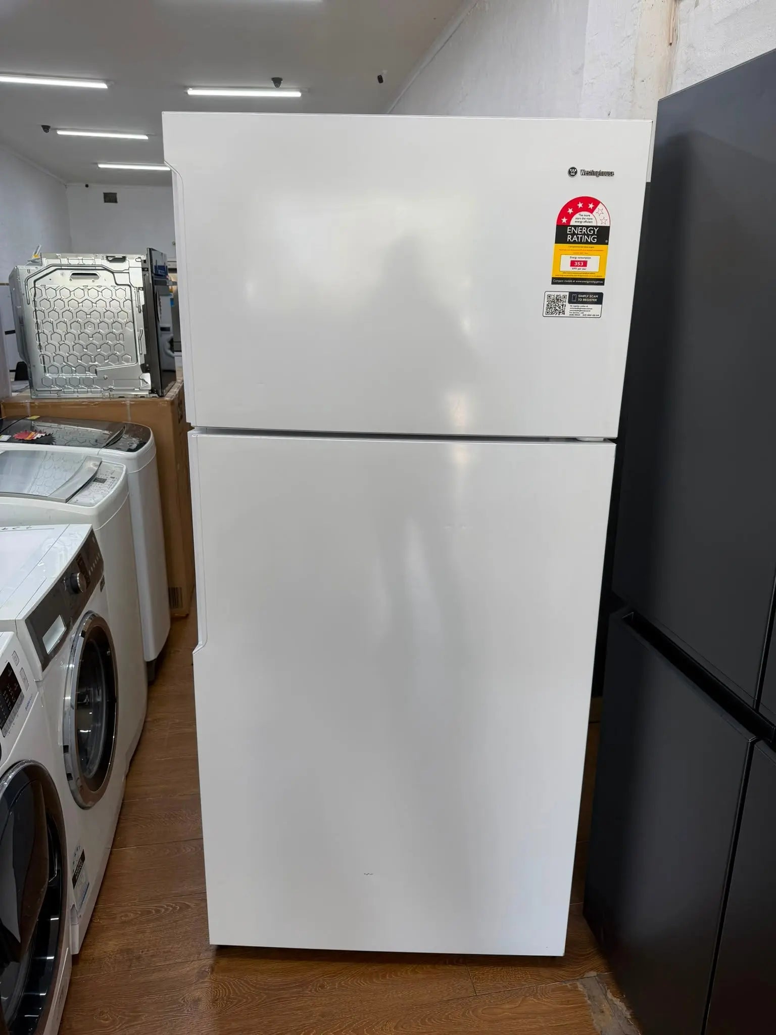 Refurbished Westinghouse 503L Top Mount Fridge Freezer | RESERVOIR