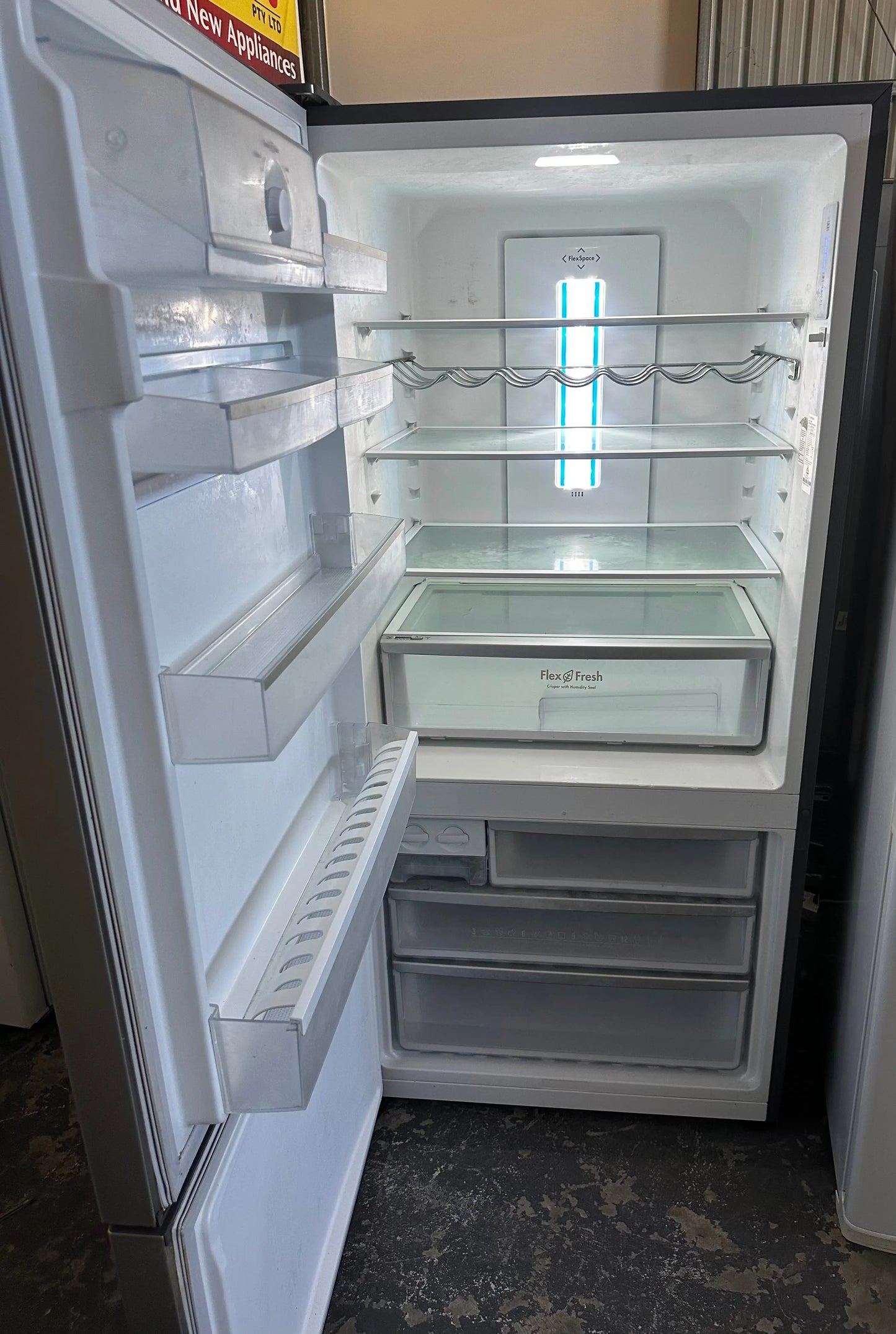 Refurbished Westinghouse 529 Litres Fridge Freezer | PERTH