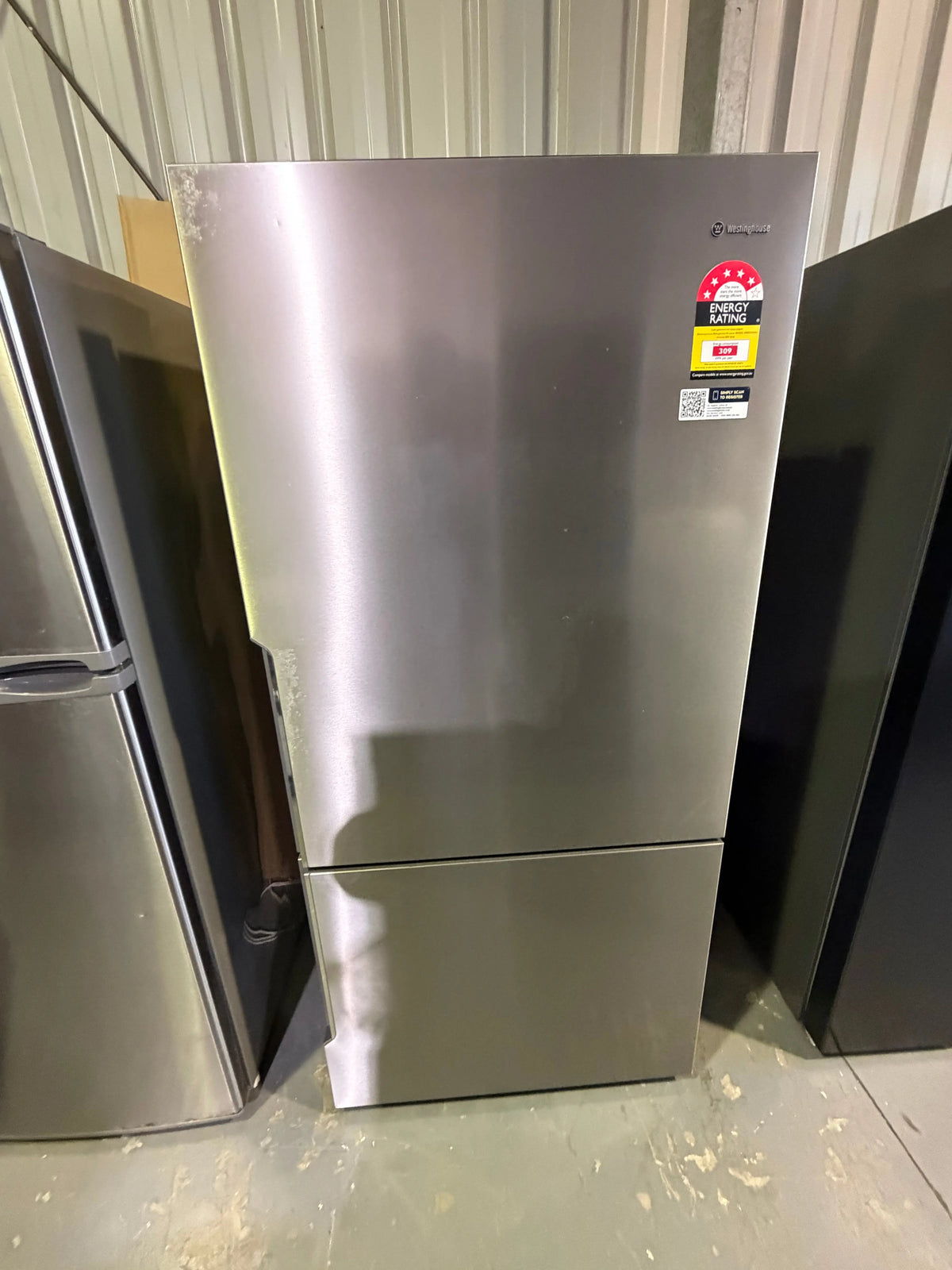 Refurbished Westinghouse 529 litres fridge freezer | BRISBANE