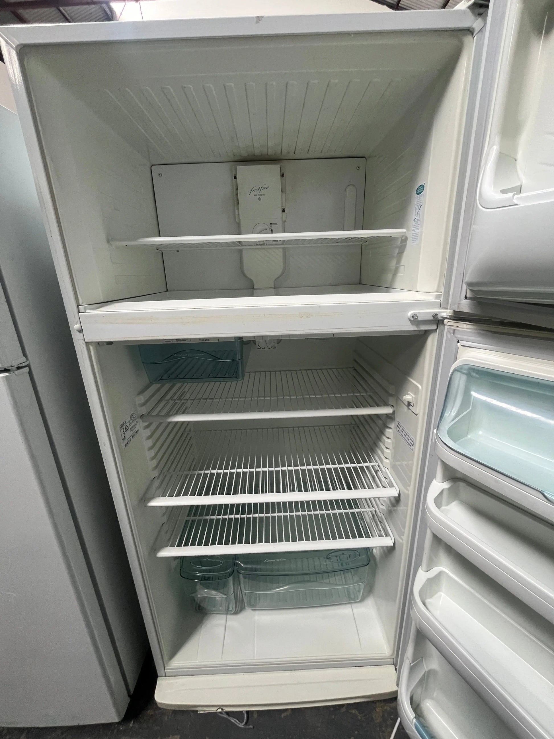 Refurbished Westinghouse 530L Fridge Freezer RJ532S - R | ADELAIDE