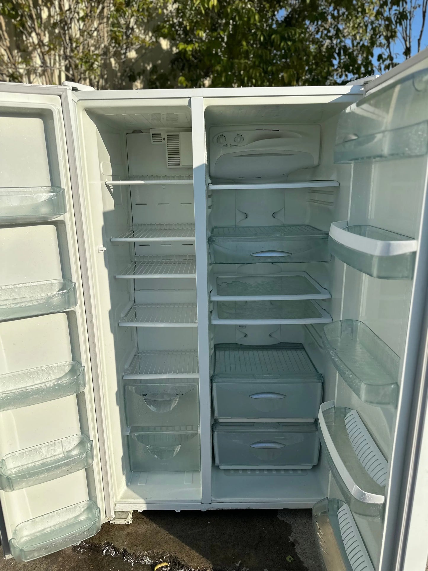 Refurbished Westinghouse 660 litres side by side door fridge freezer | BRISBANE