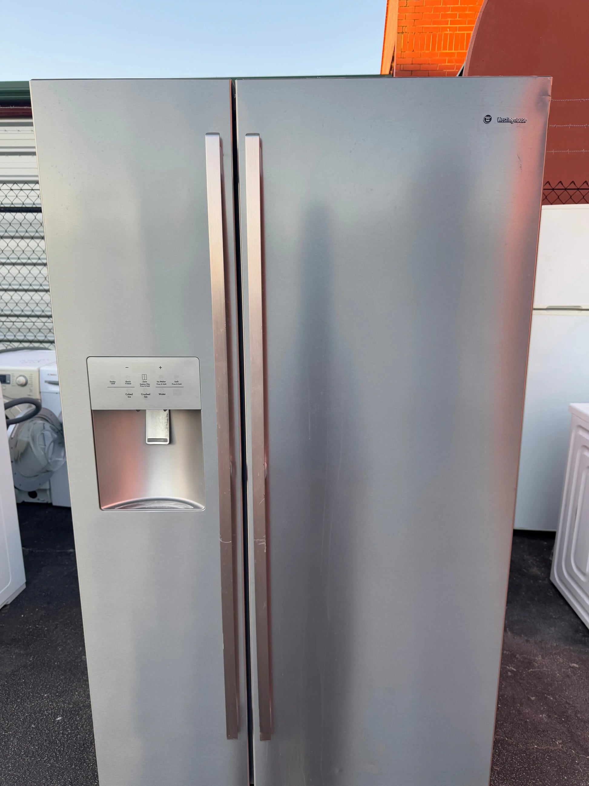 Refurbished Westinghouse 680 litres fridge freezer | PERTH