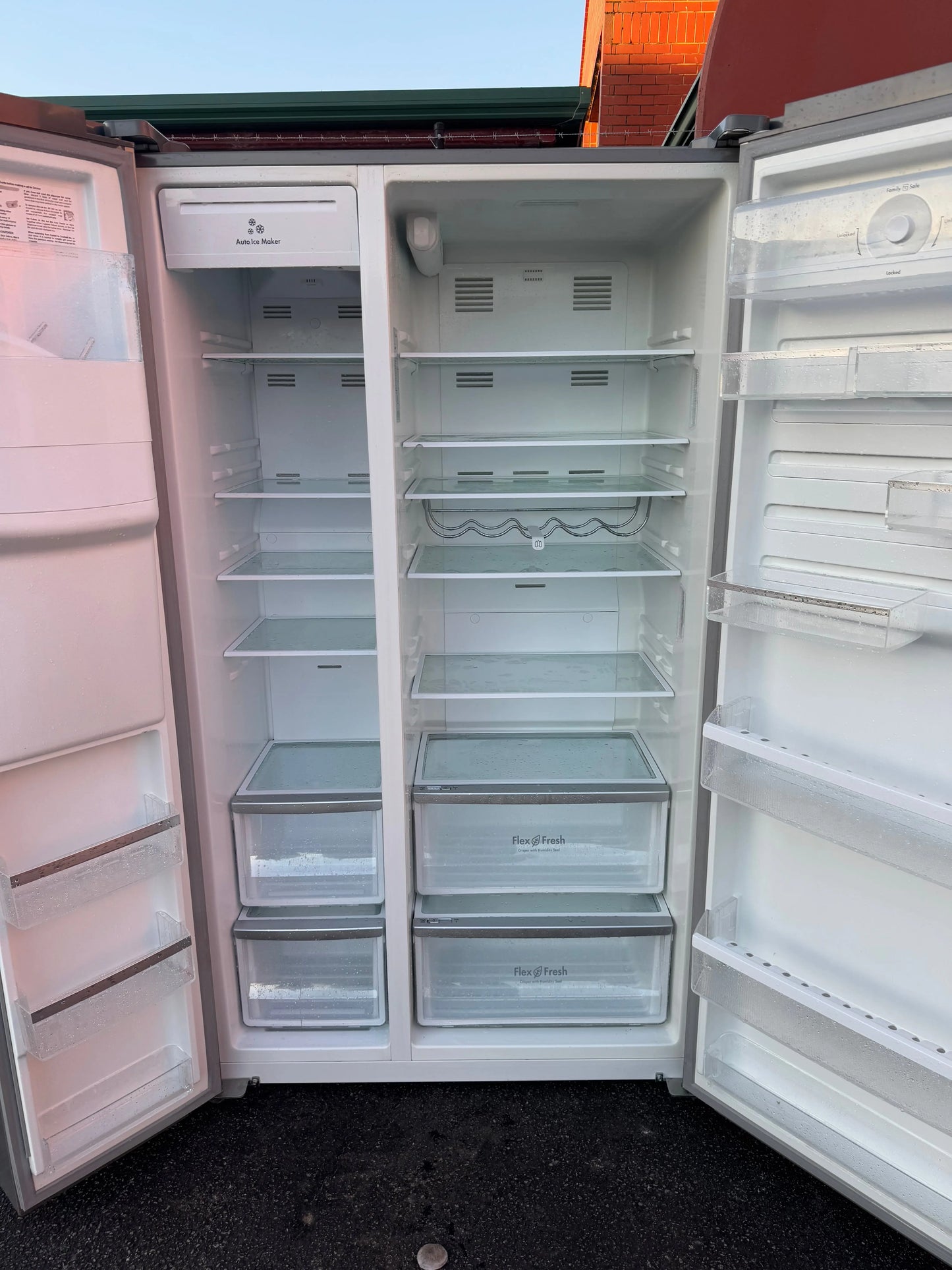 Refurbished Westinghouse 680 litres fridge freezer | PERTH