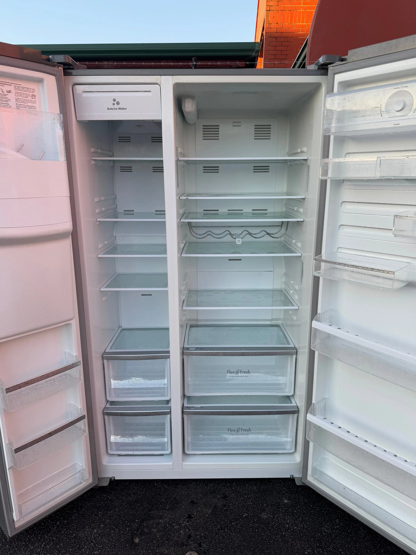 Refurbished Westinghouse 680 litres fridge freezer | PERTH