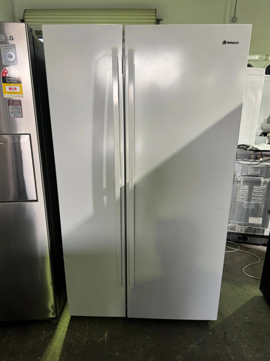 Refurbished Westinghouse 700 Litres Fridge Freezer | PERTH