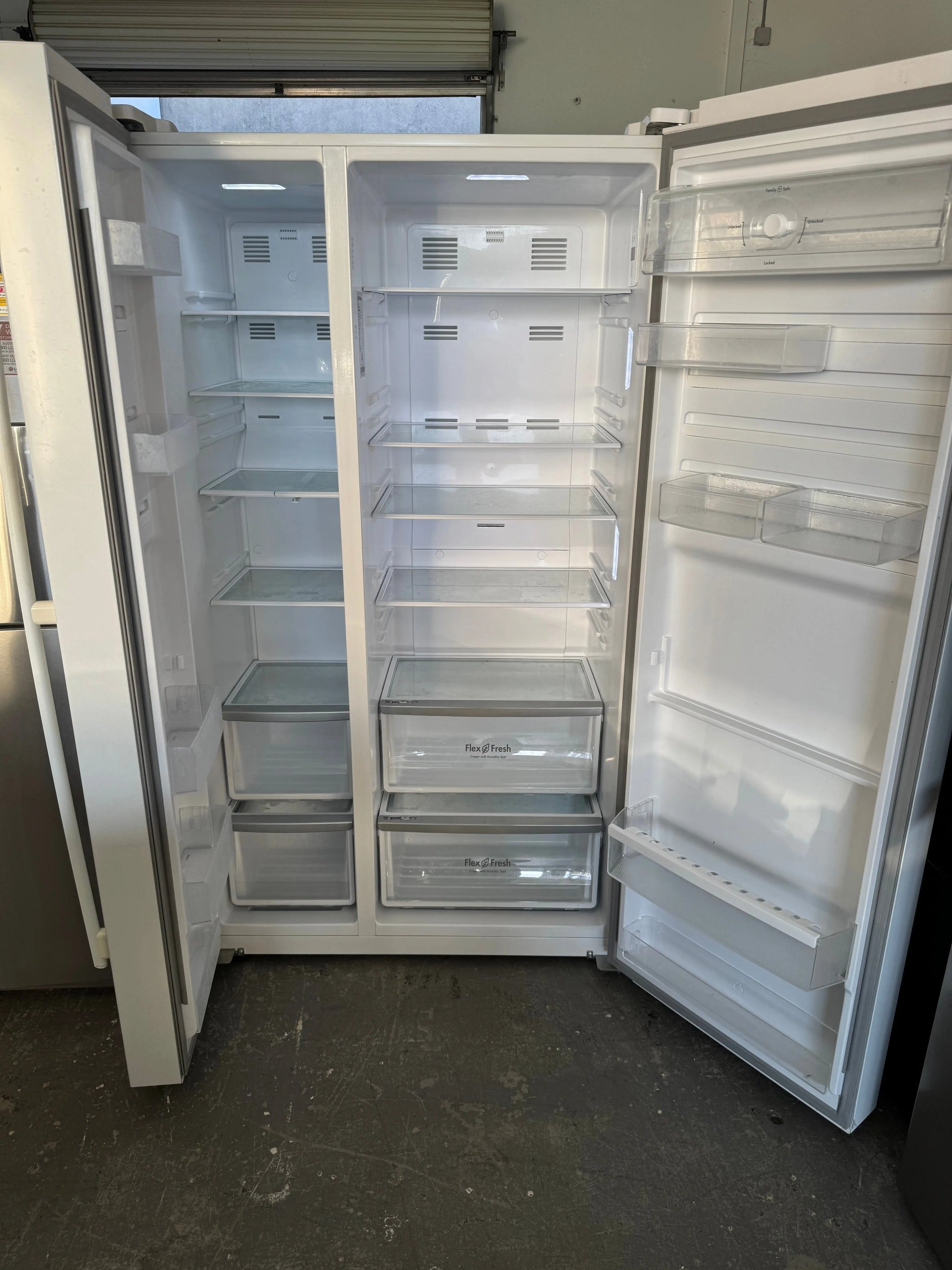 Refurbished Westinghouse 700 Litres Fridge Freezer | PERTH