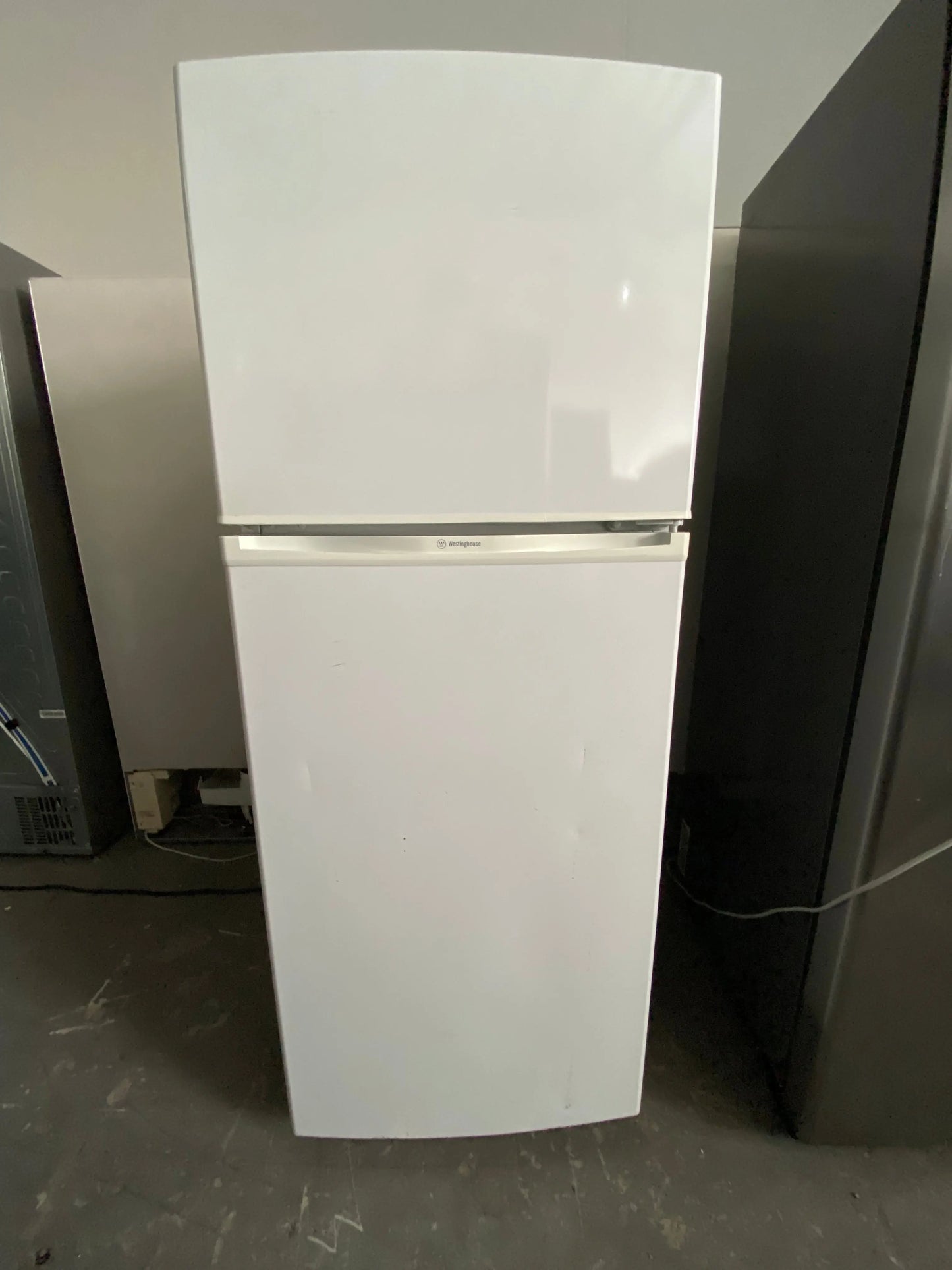 Refurbished Westinghouse fridge freezer 280 L | PERTH