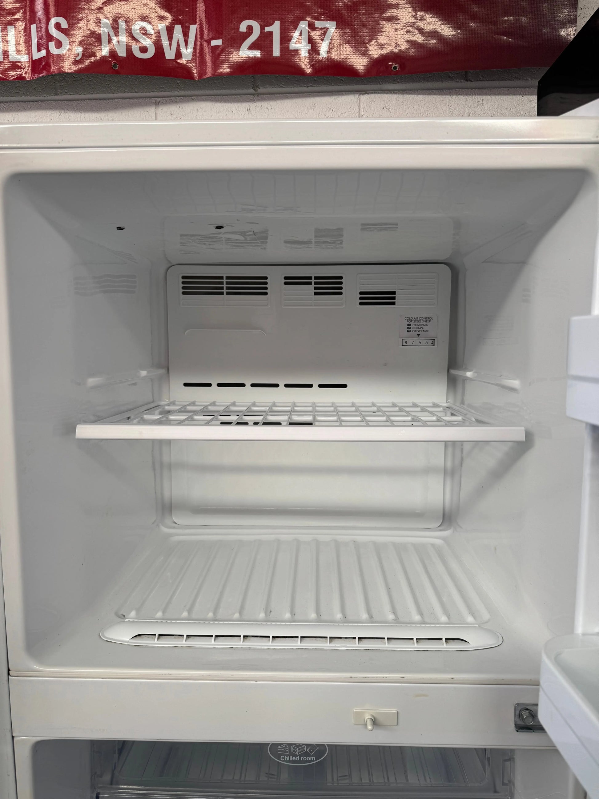 Refurbished Westinghouse fridge freezer 339 L | SYDNEY