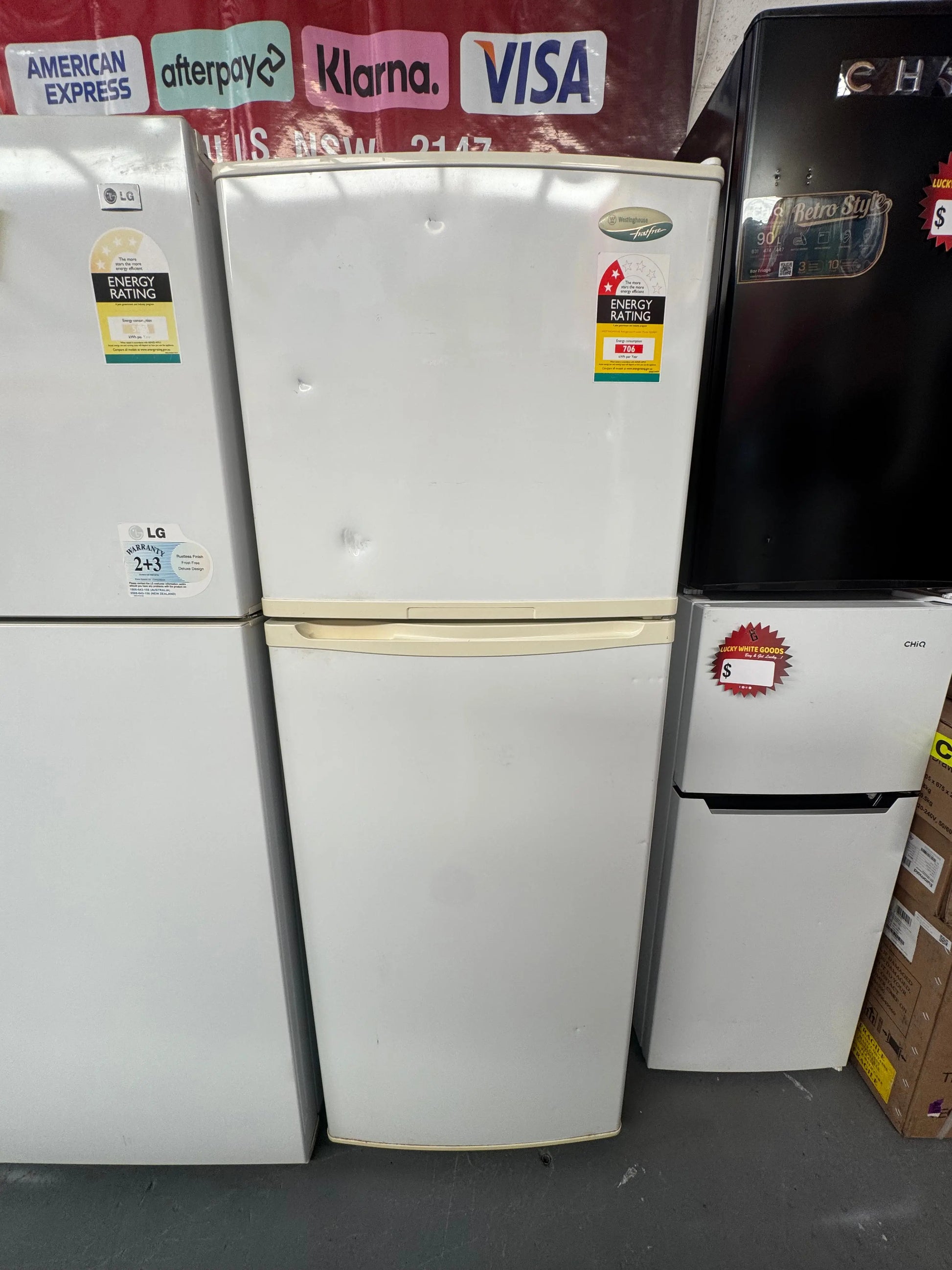 Refurbished Westinghouse fridge freezer 339 L | SYDNEY