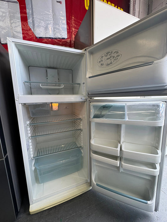 Refurbished Westinghouse fridge freezer 420 litres | SYDNEY