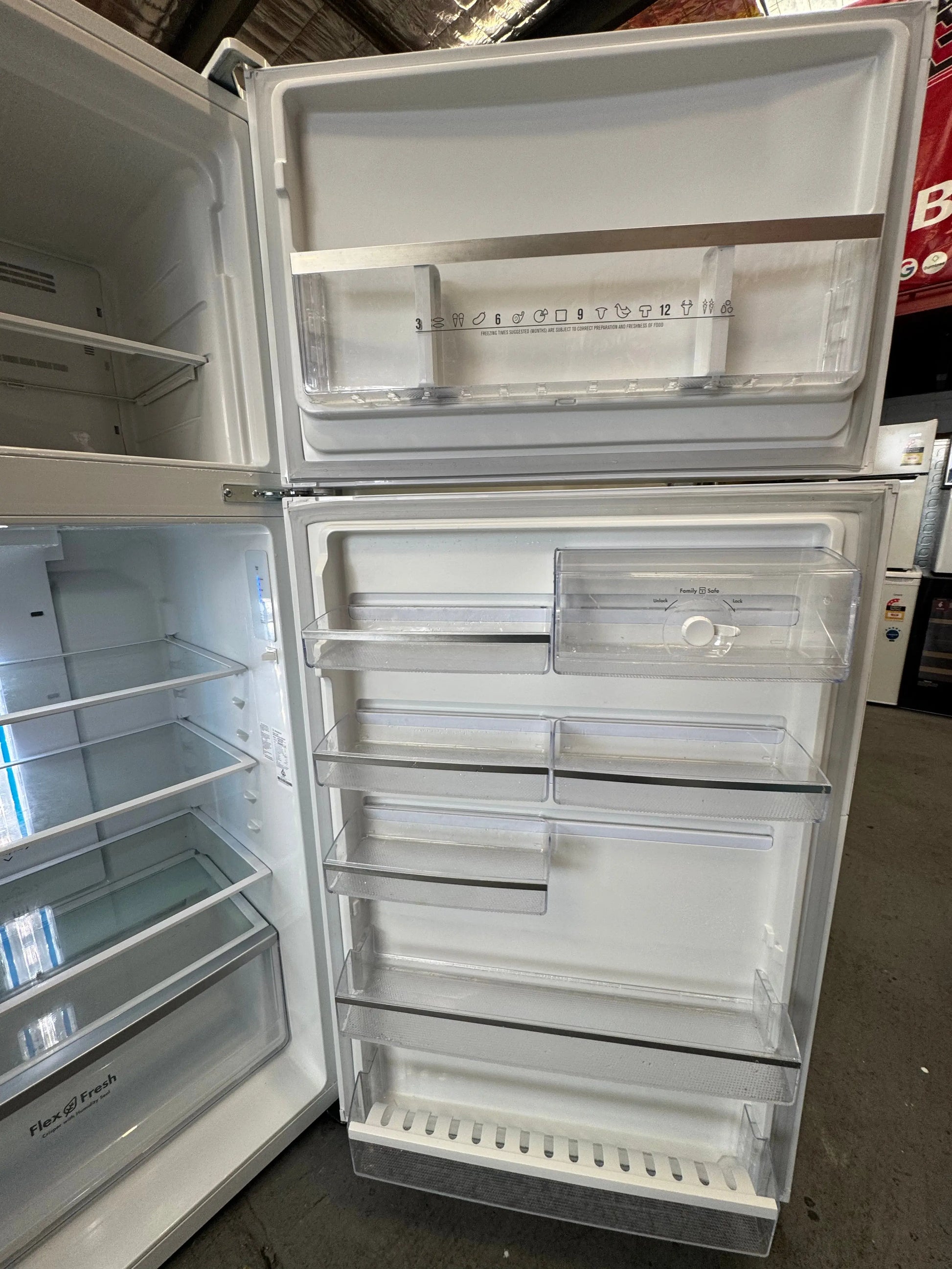 Refurbished Westinghouse fridge freezer 537 L | SYDNEY