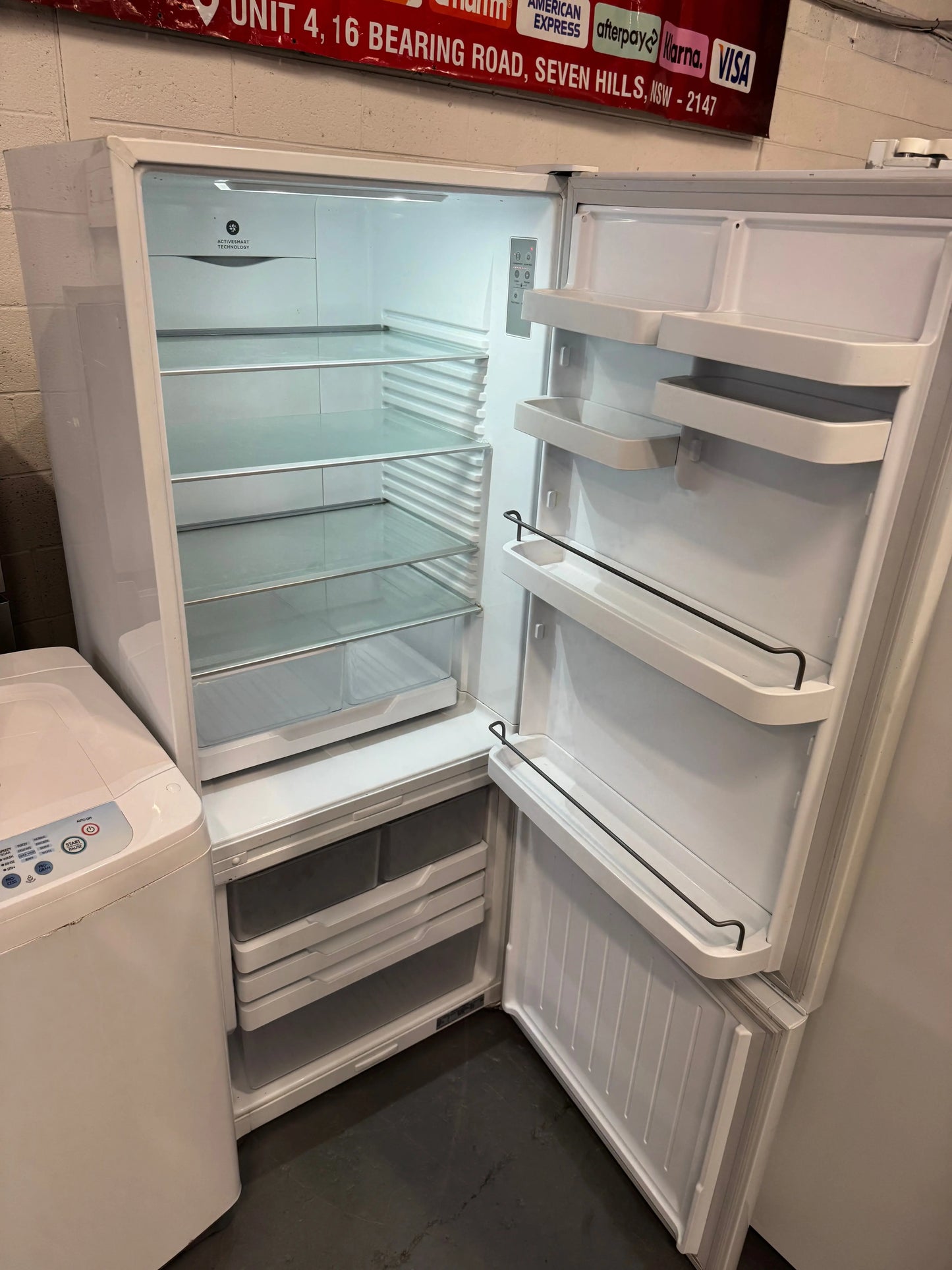 Refurbished combo Fisher & PAYKEL 440 ltr fridge freezer and Lg 6.5 kg top loader washer | SYDNEY