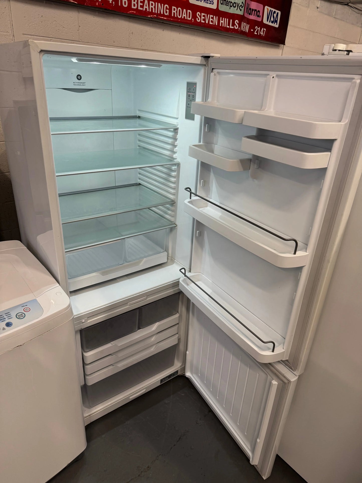 Refurbished combo Fisher & PAYKEL 440 ltr fridge freezer and Lg 6.5 kg top loader washer | SYDNEY