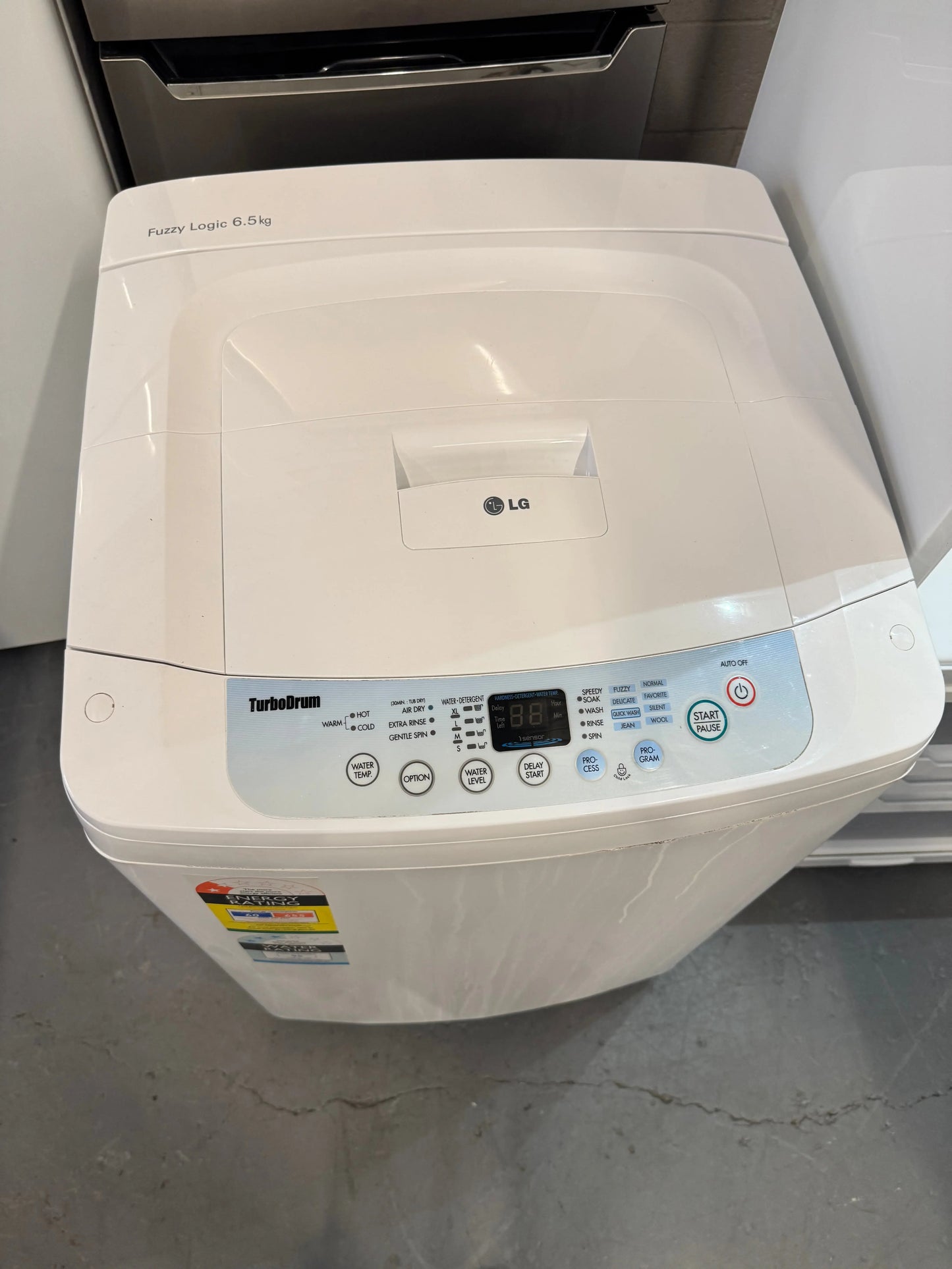 Refurbished combo Fisher & PAYKEL 440 ltr fridge freezer and Lg 6.5 kg top loader washer | SYDNEY